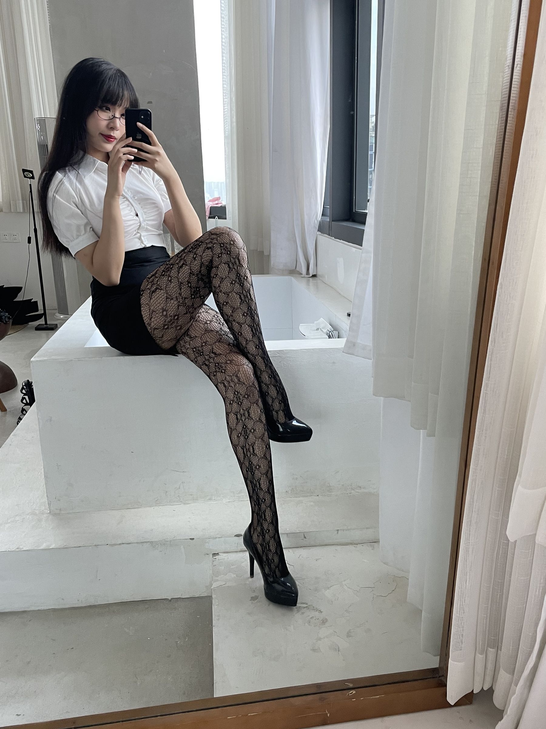 [福利COS] 轩萧学姐 - 提花裤袜第35张