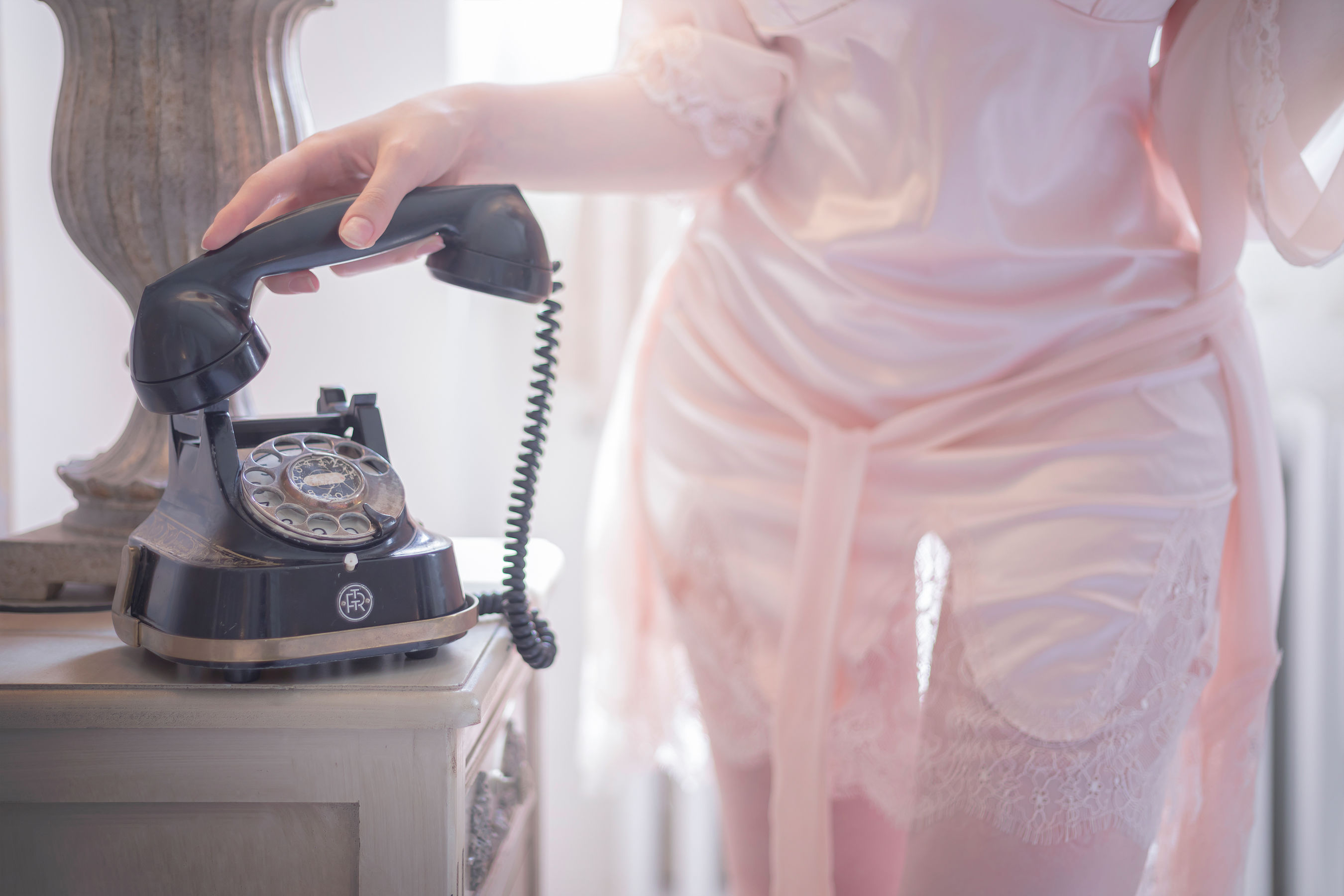 [COS福利] 国外美女SayaTheFox - 粉色套裝第6张