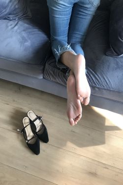 [福利COS] 安乔乔儿(Nia乔乔) No.015 脏脚踩鸡蛋