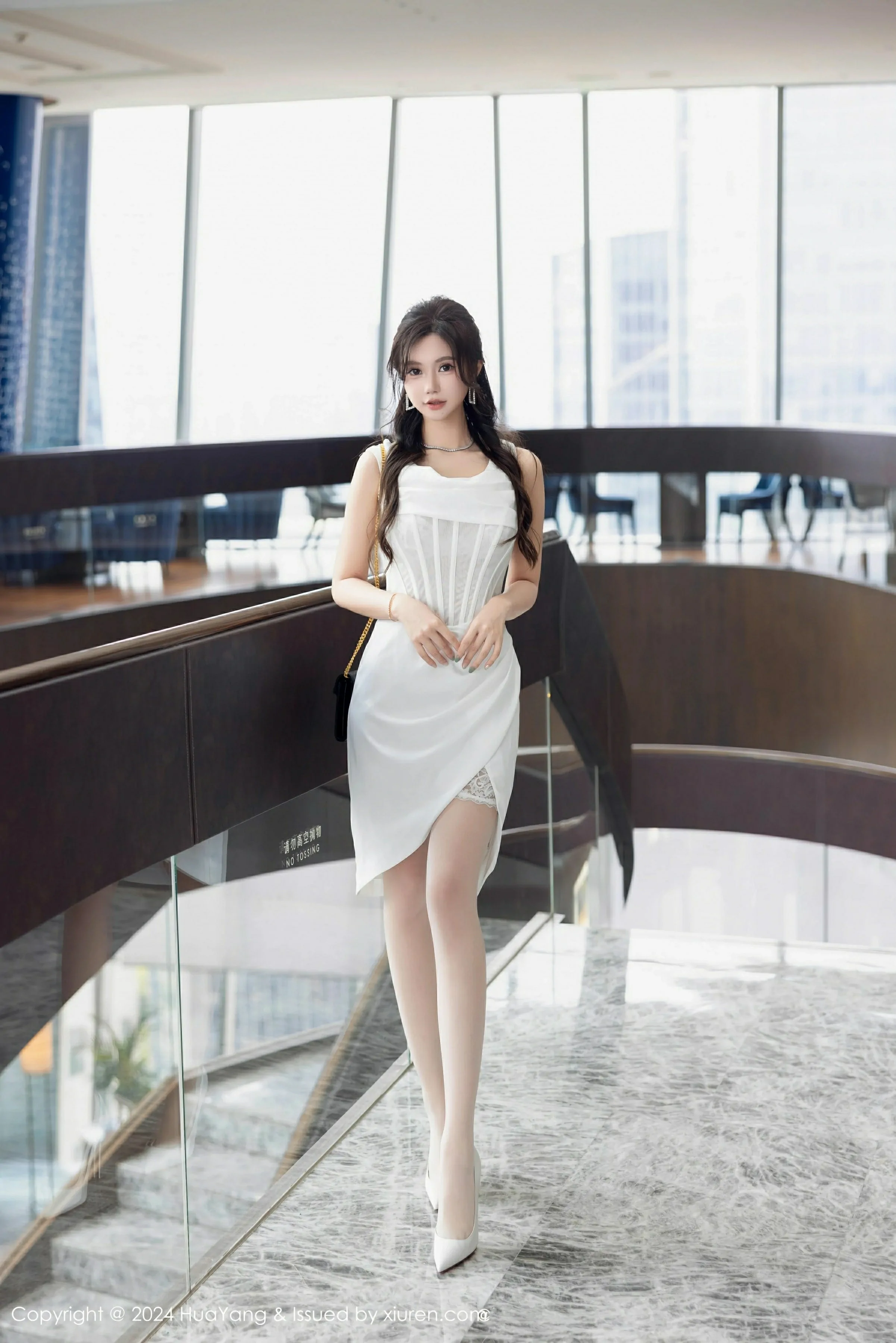  HuaYang花漾 VOL.612 绮里嘉ula [86P]第1张