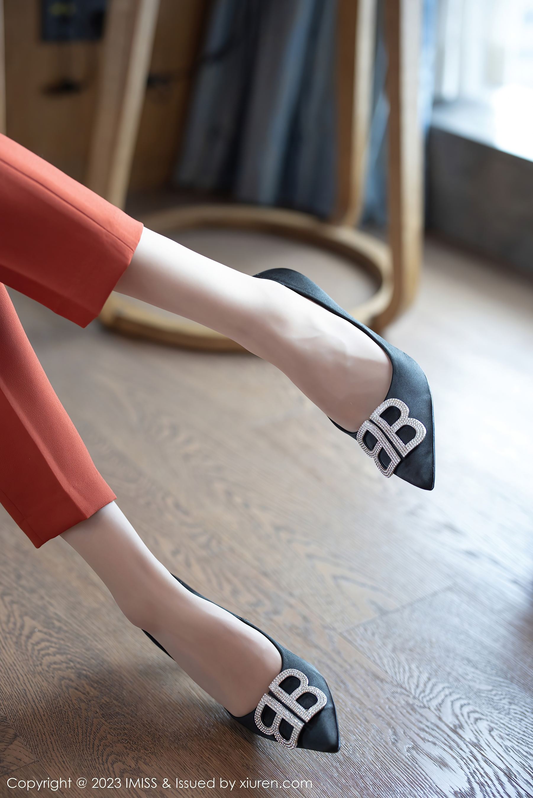 爱蜜社 VOL.717 杨紫嫣candy 制服美腿第2张