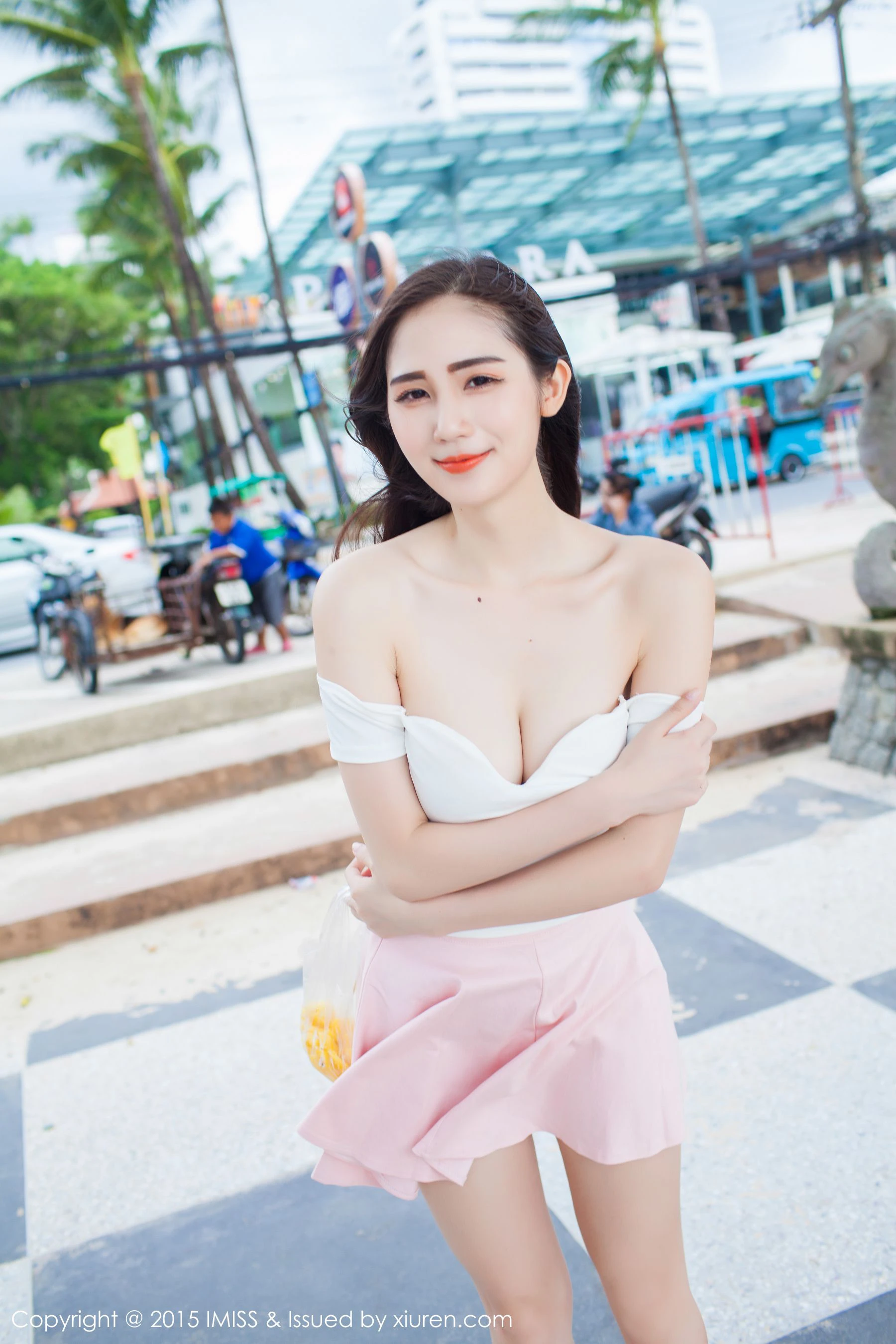 高挑美女SISY思《4套清新服饰》 爱蜜社IMiss Vol.041第16张