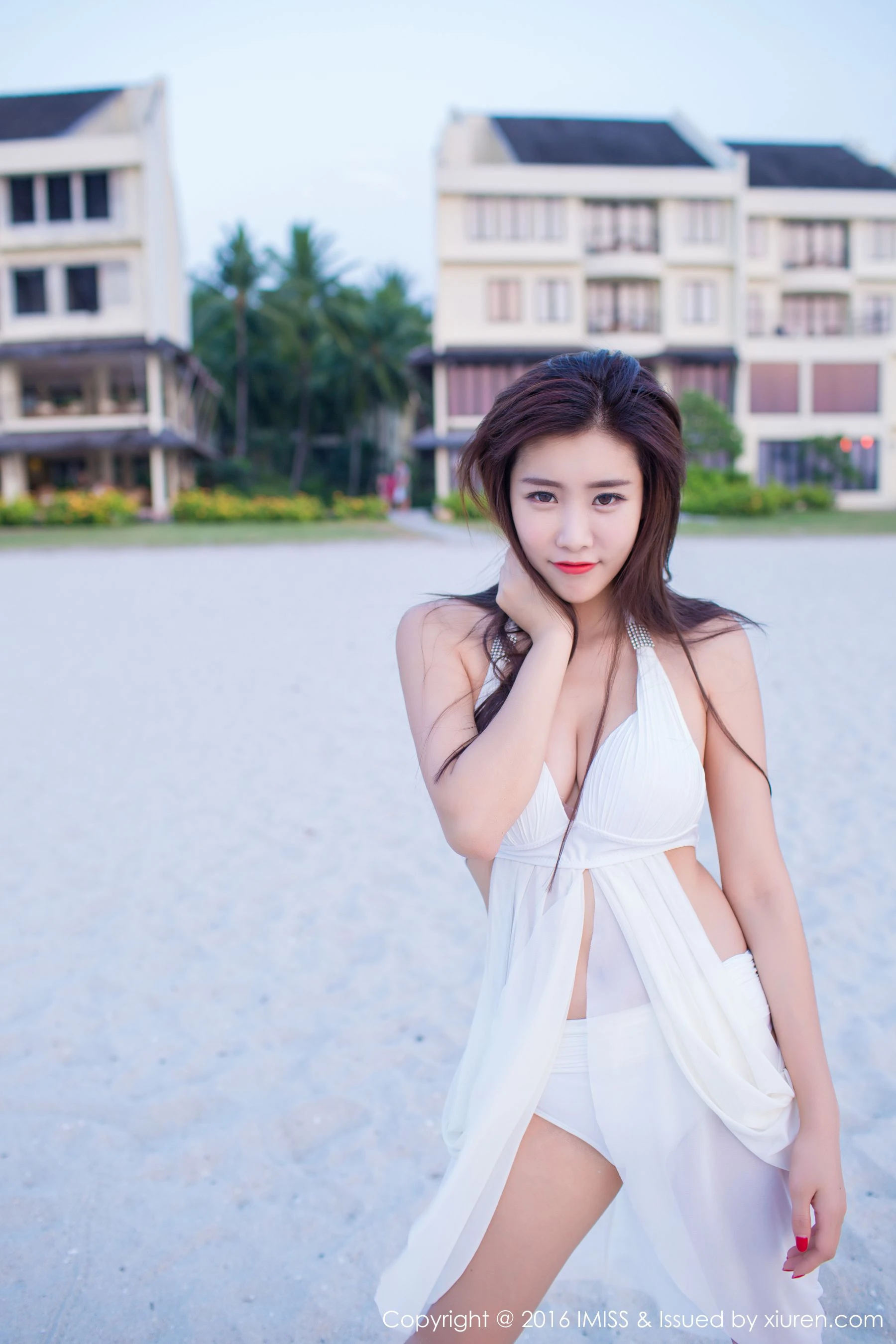 程小烦不烦《粉色装扮+白色裙子外拍》 爱蜜社IMiss Vol.086第16张