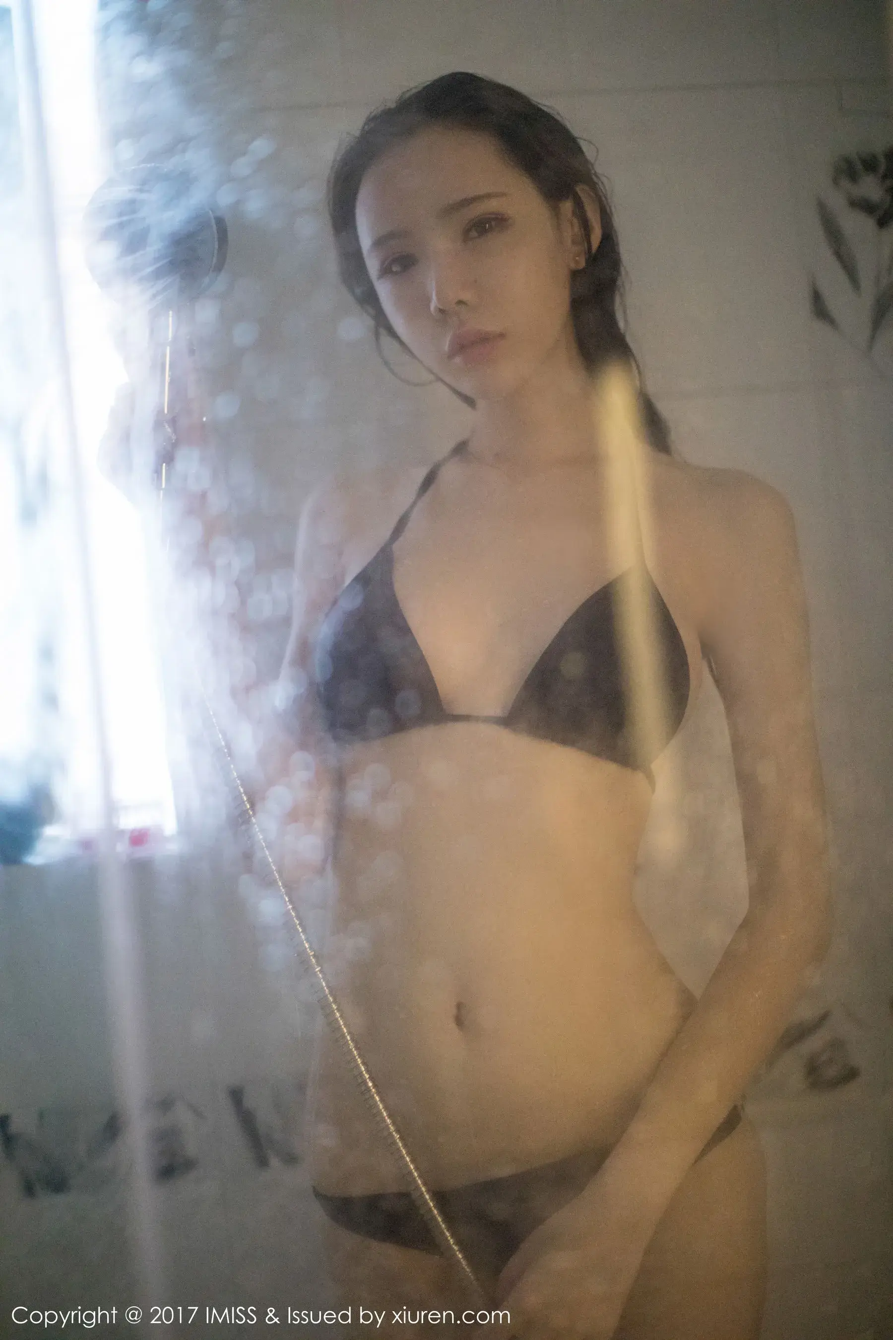 萌琪琪Irene《泳池湿身》 爱蜜社IMiss VOL.205第13张