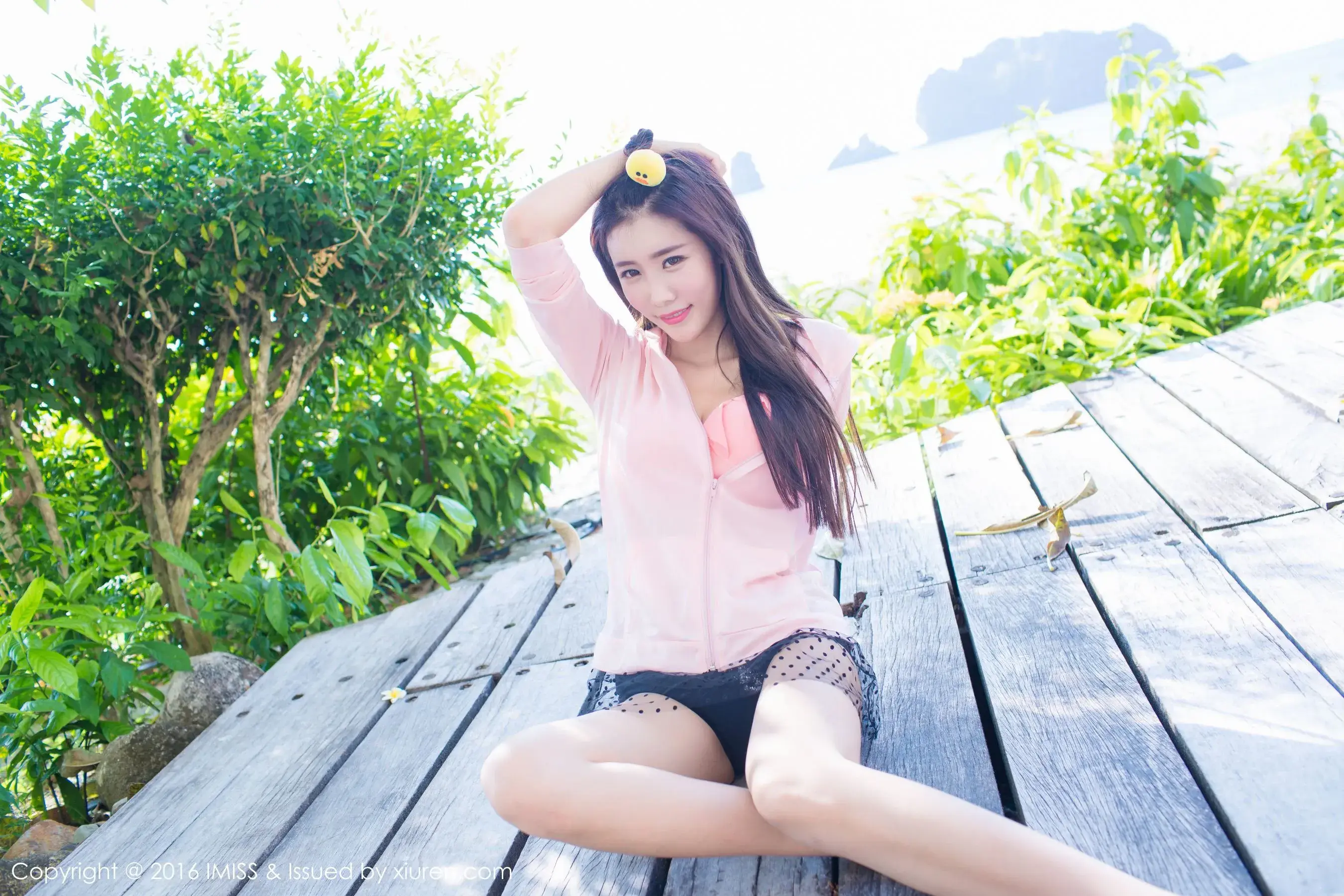 程小烦不烦《粉色装扮+白色裙子外拍》 爱蜜社IMiss Vol.086第6张