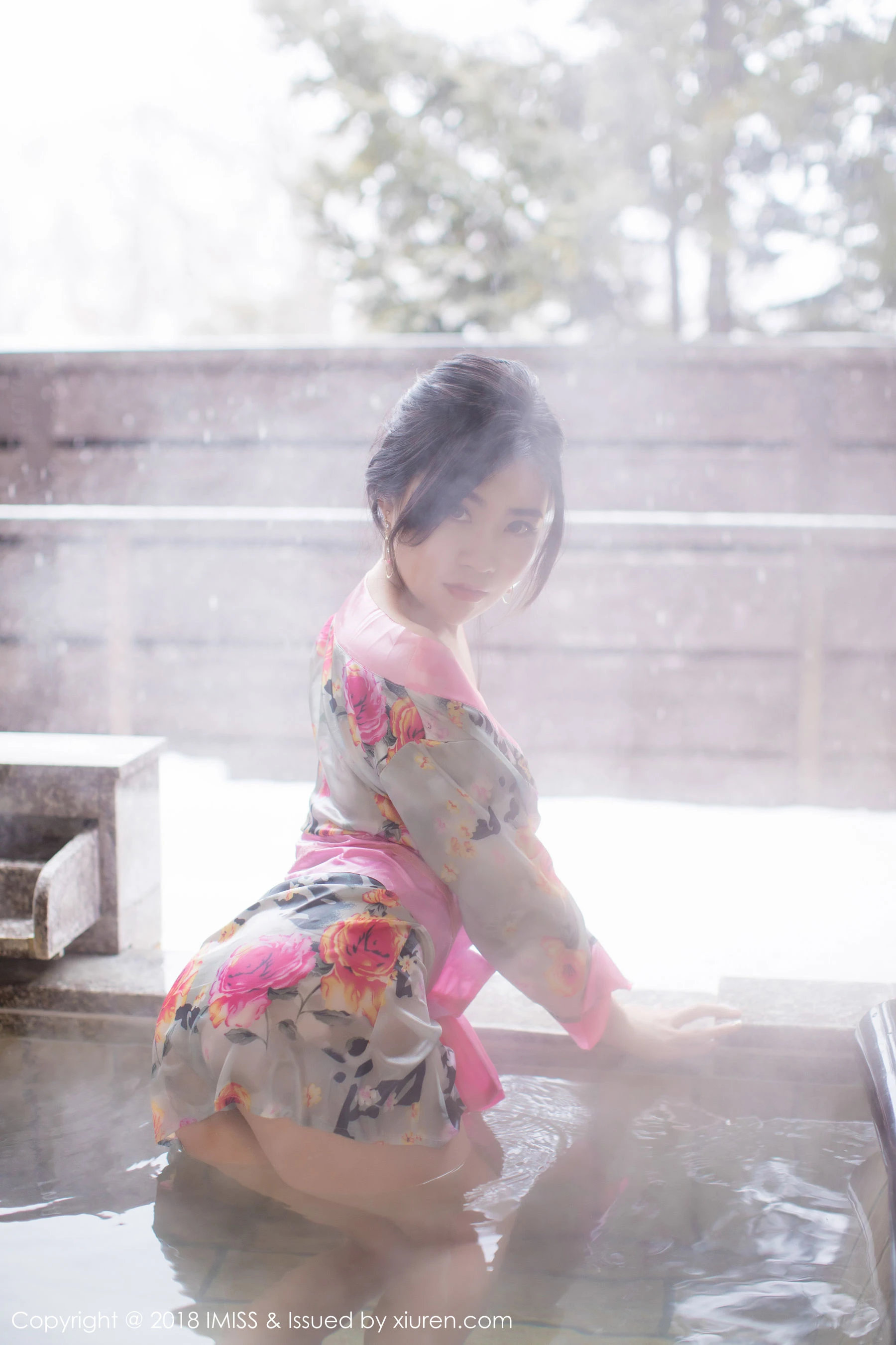 许诺Sabrina《浴池和服+蕾丝美腿》 爱蜜社IMiss Vol.221第5张