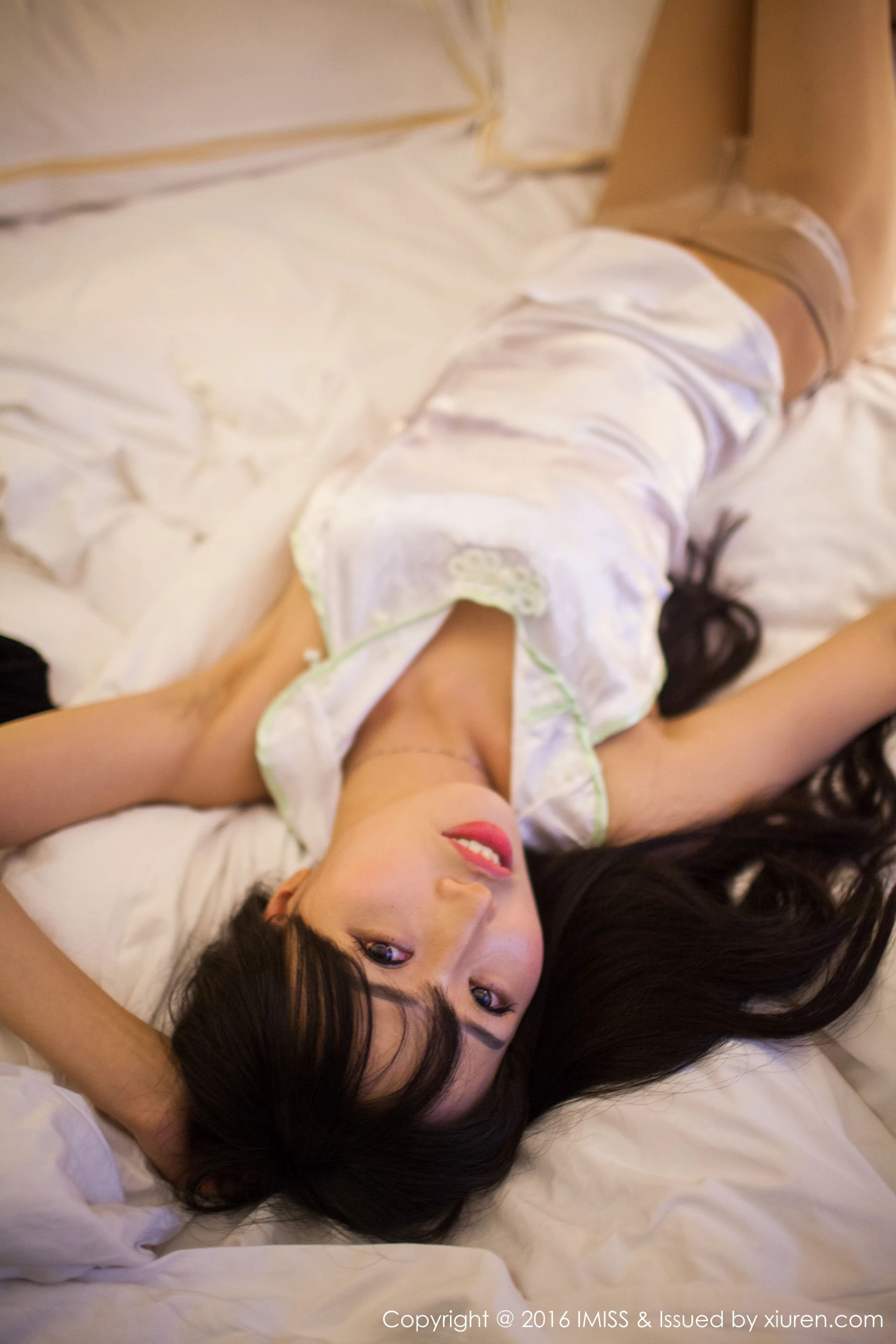 石心琪《肉丝袜+旗袍》 爱蜜社IMiss Vol.122第13张