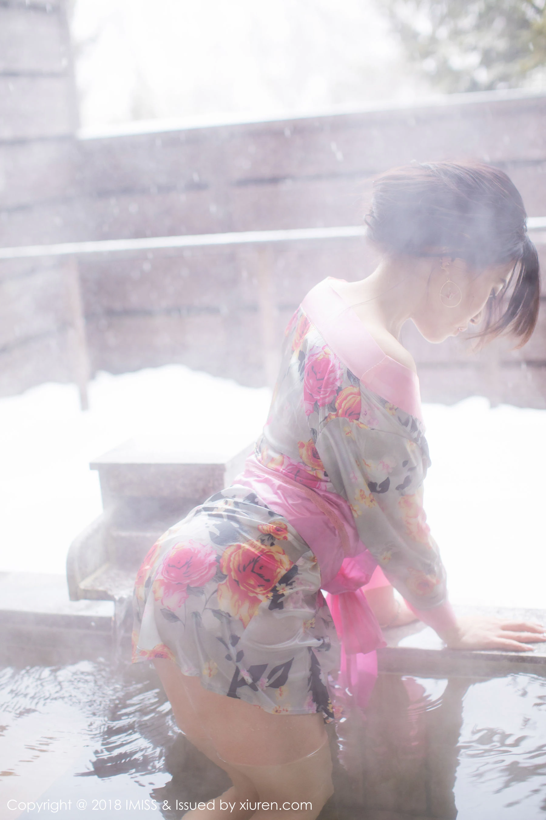 许诺Sabrina《浴池和服+蕾丝美腿》 爱蜜社IMiss Vol.221第4张