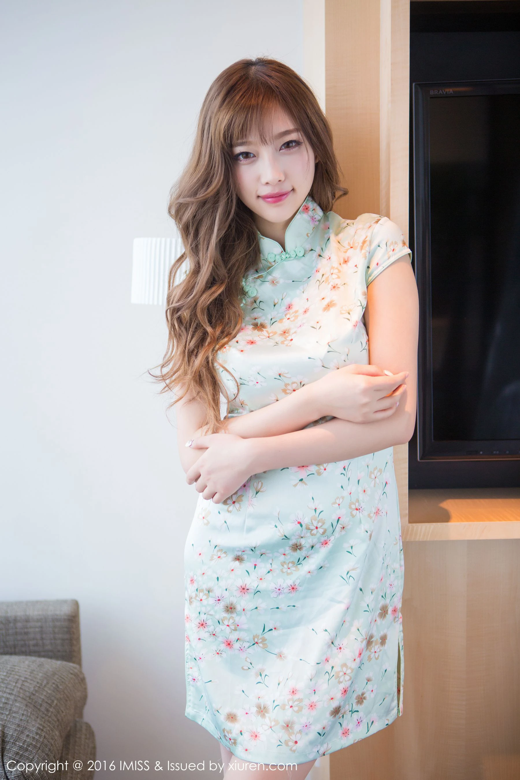 sugar小甜心CC《情趣内衣、韵味旗袍、丝袜美腿诱惑》 爱蜜社IMiss Vol.138第14张