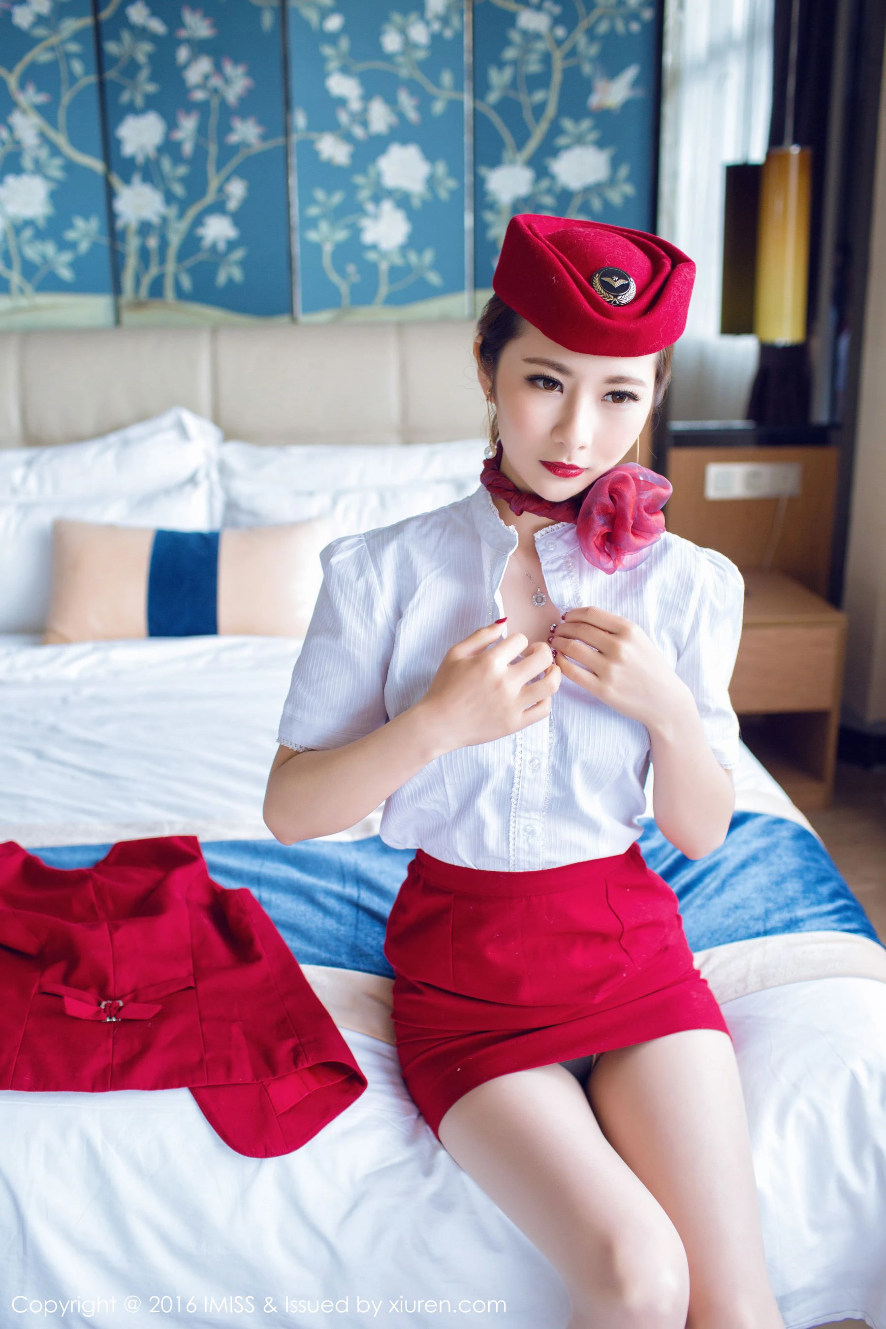  莉莉Lily《兔女郎、空姐制服+死库水湿身系列》 爱蜜社IMiss Vol.082第5张