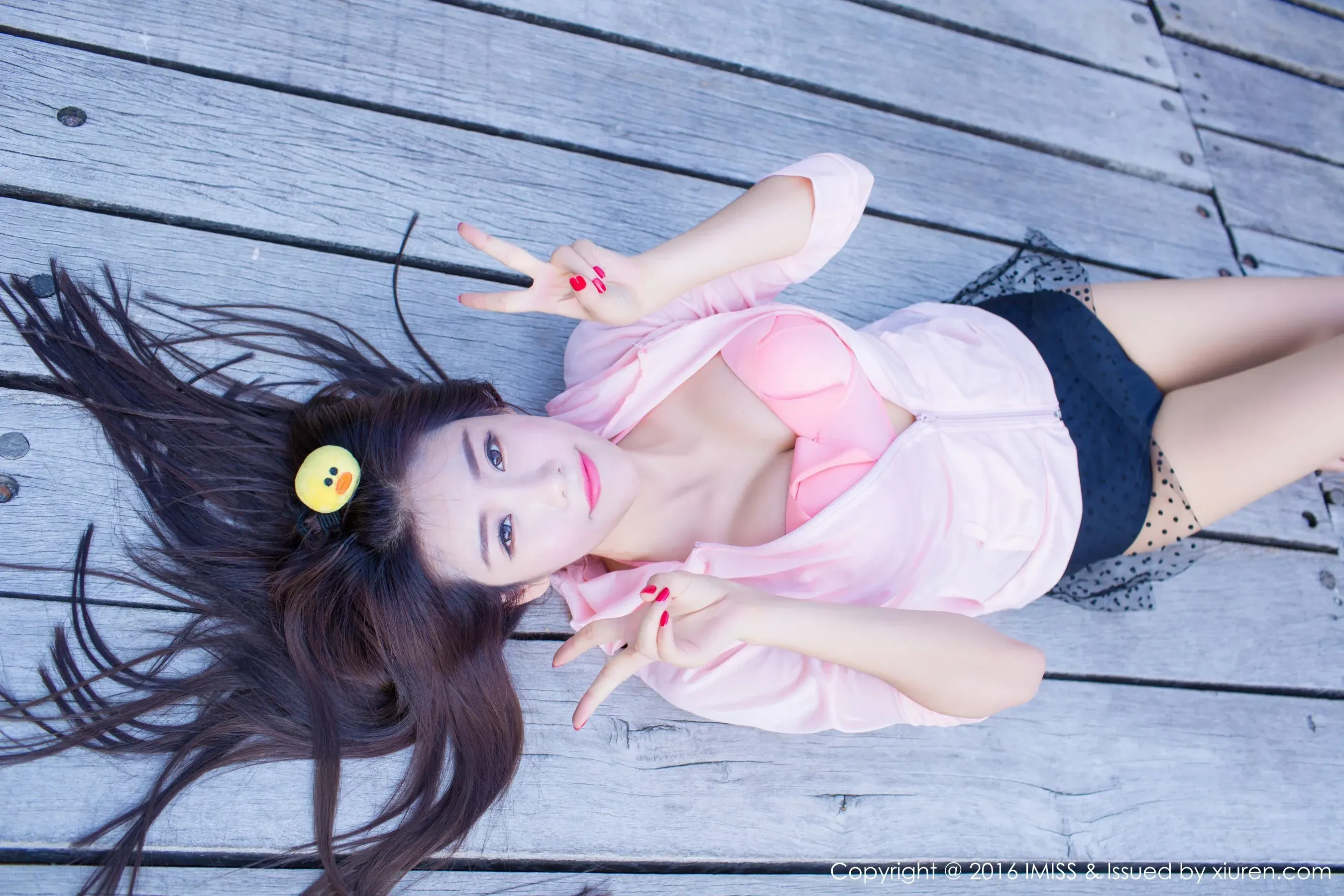 程小烦不烦《粉色装扮+白色裙子外拍》 爱蜜社IMiss Vol.086第3张