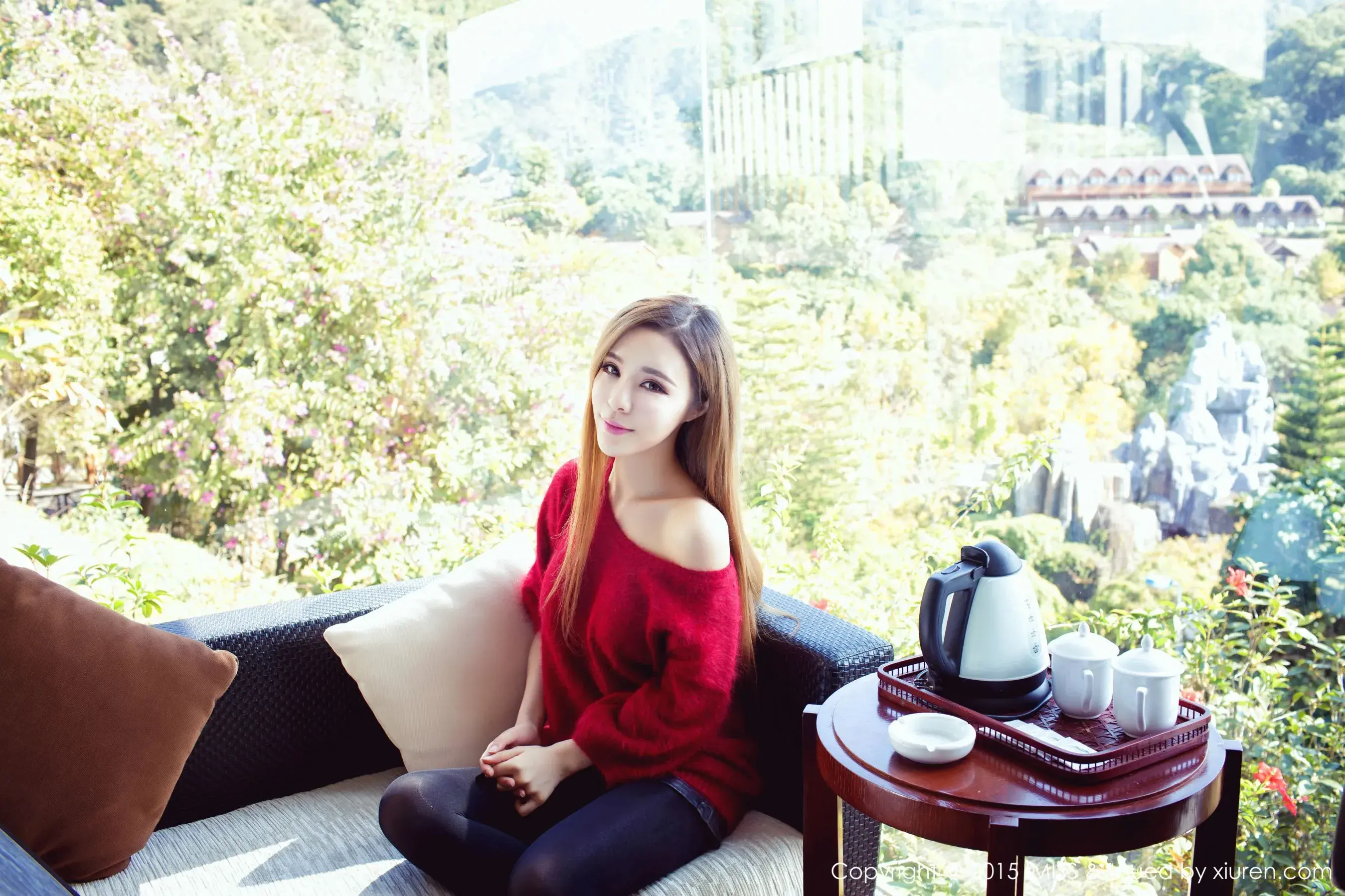 重庆美女游潇潇《旅拍套图》 爱蜜社IMiss Vol.047第1张