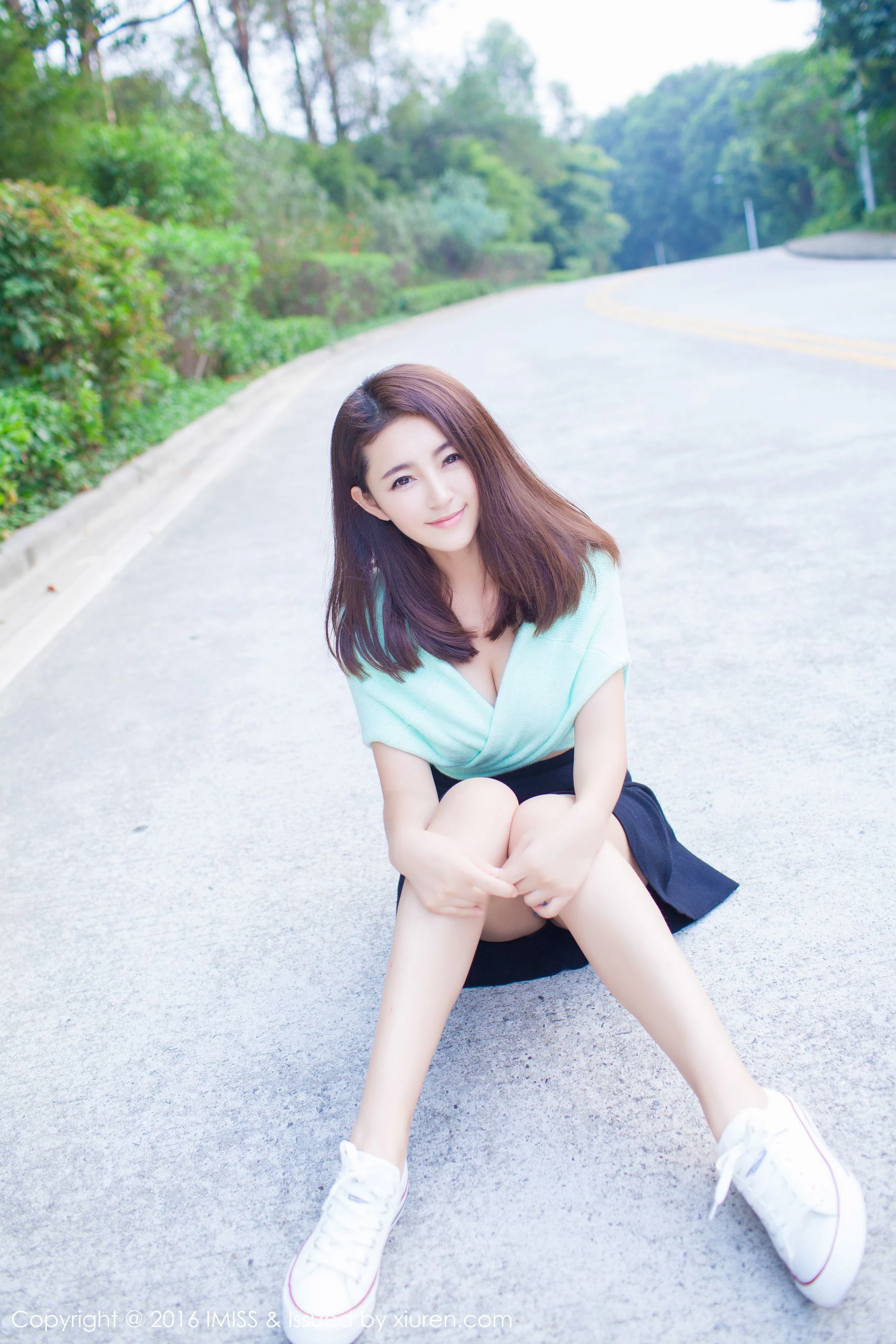  夏茉GIGI《2套服饰街拍》 爱蜜社IMiss Vol.066第15张