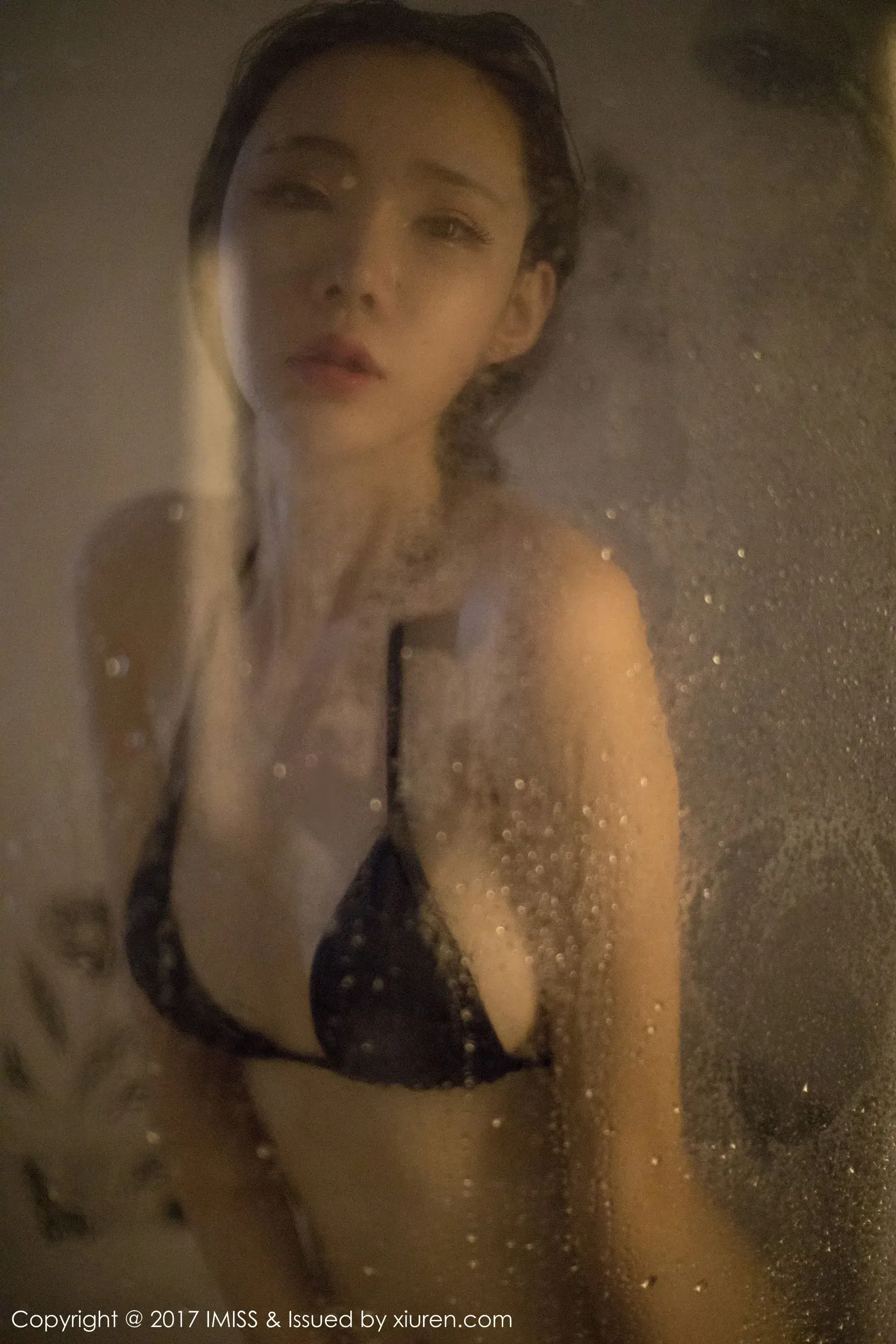 萌琪琪Irene《泳池湿身》 爱蜜社IMiss VOL.205第16张