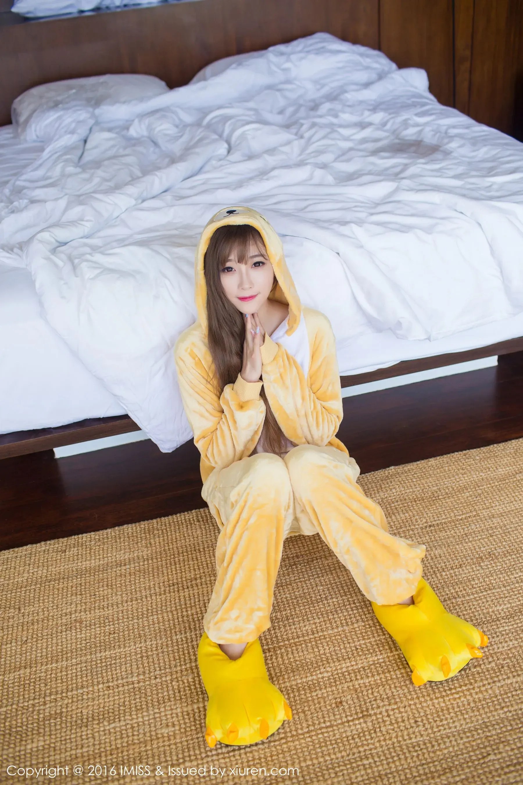 sugar小甜心CC《美女扮野兽+旗袍与丝袜》 爱蜜社IMiss Vol.136第3张