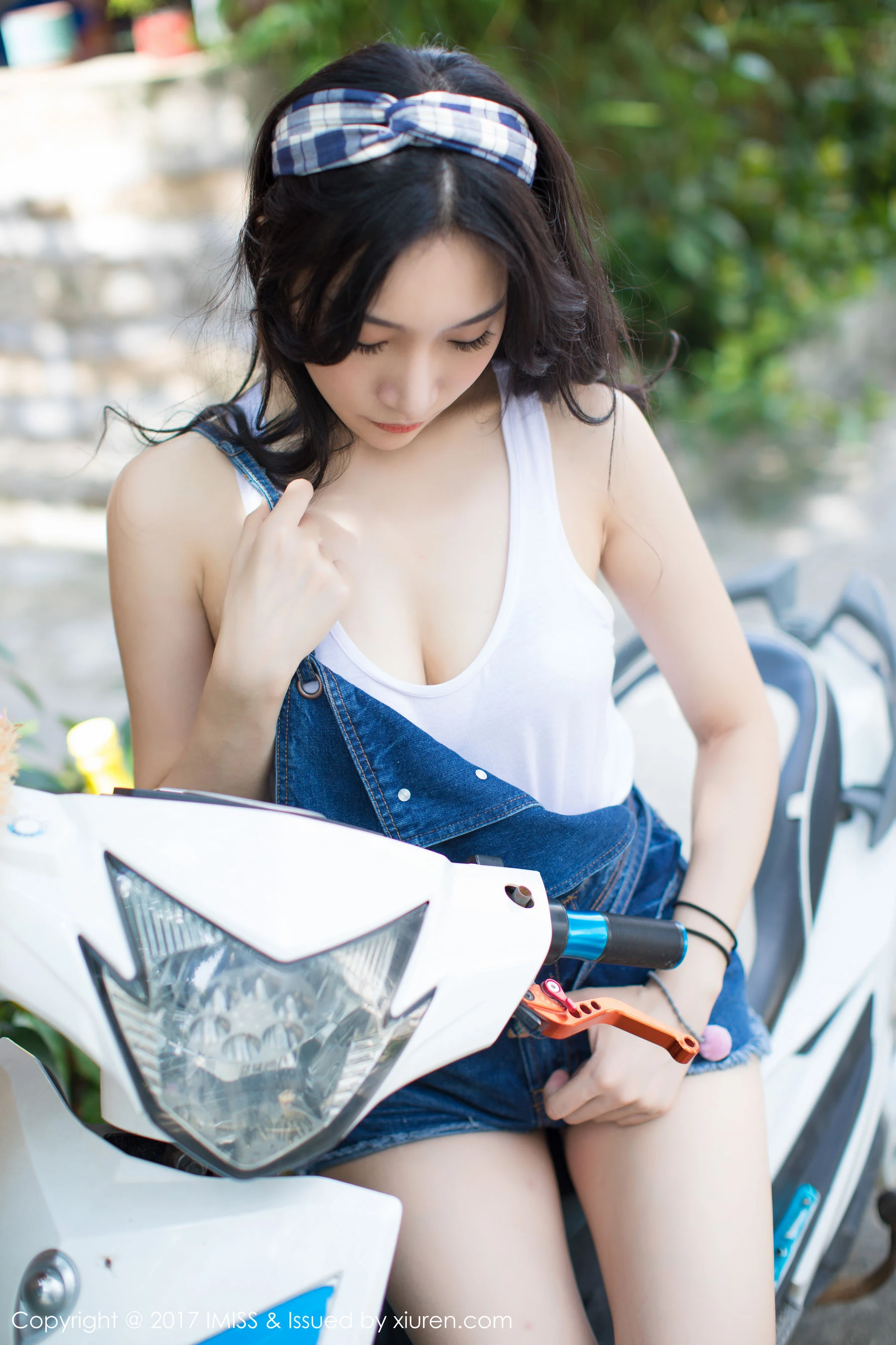 小狐狸Sica《牛仔短裤小清新系列》 爱蜜社 VOL.180第5张