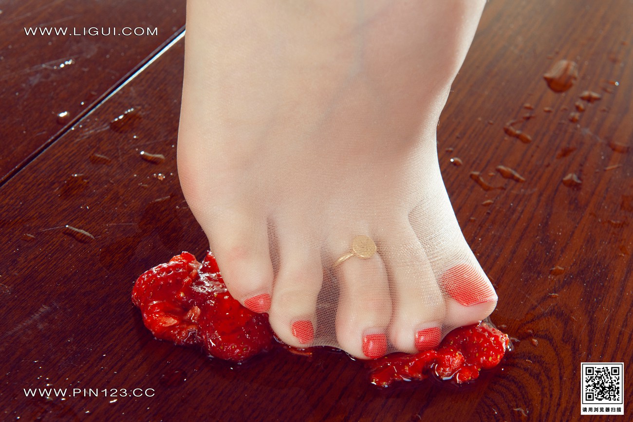 [Ligui丽柜]2022.05.26《双生花》香莓芬芬第5张