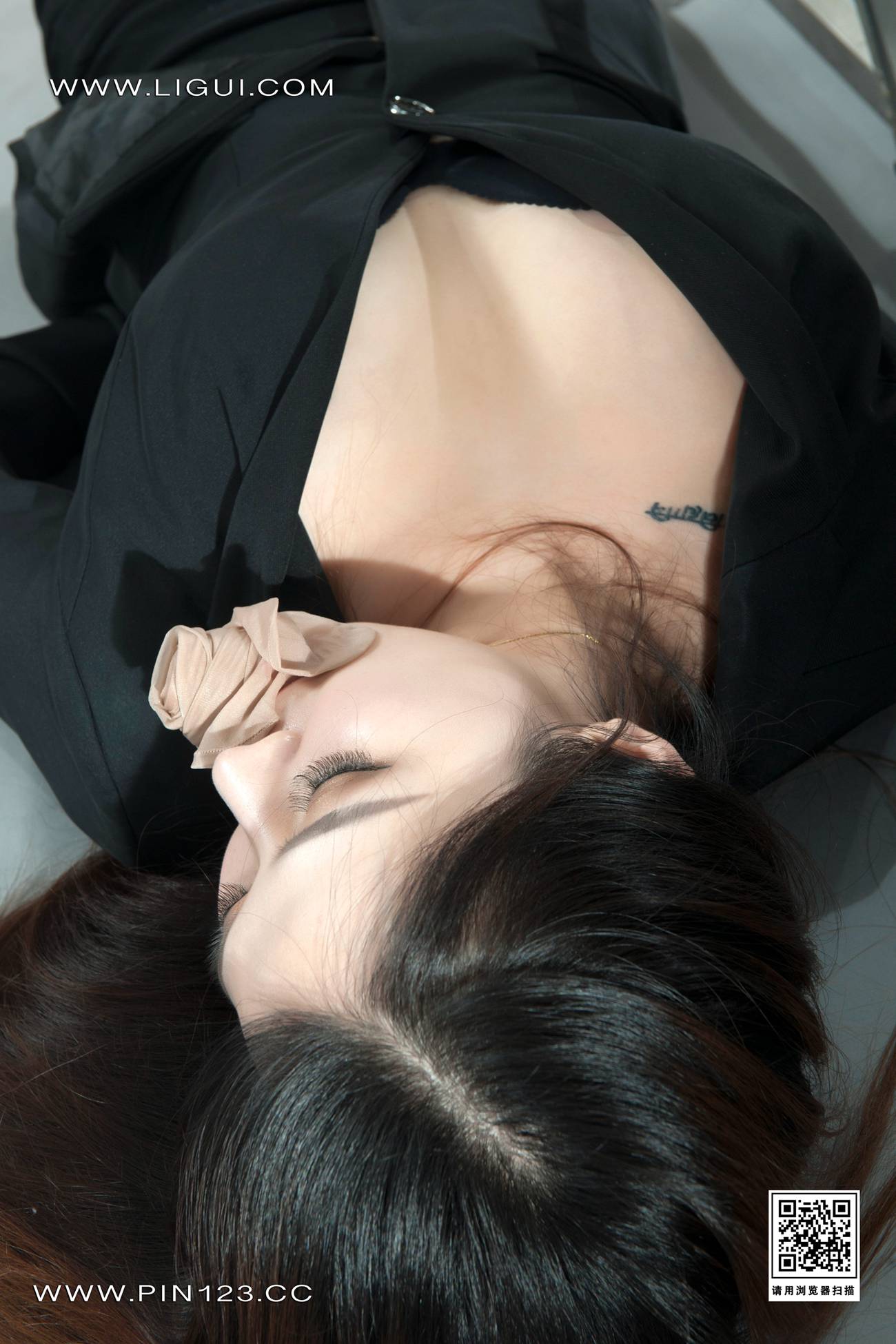 [Ligui丽柜]2022.06.09《紧缚职女》文静第33张