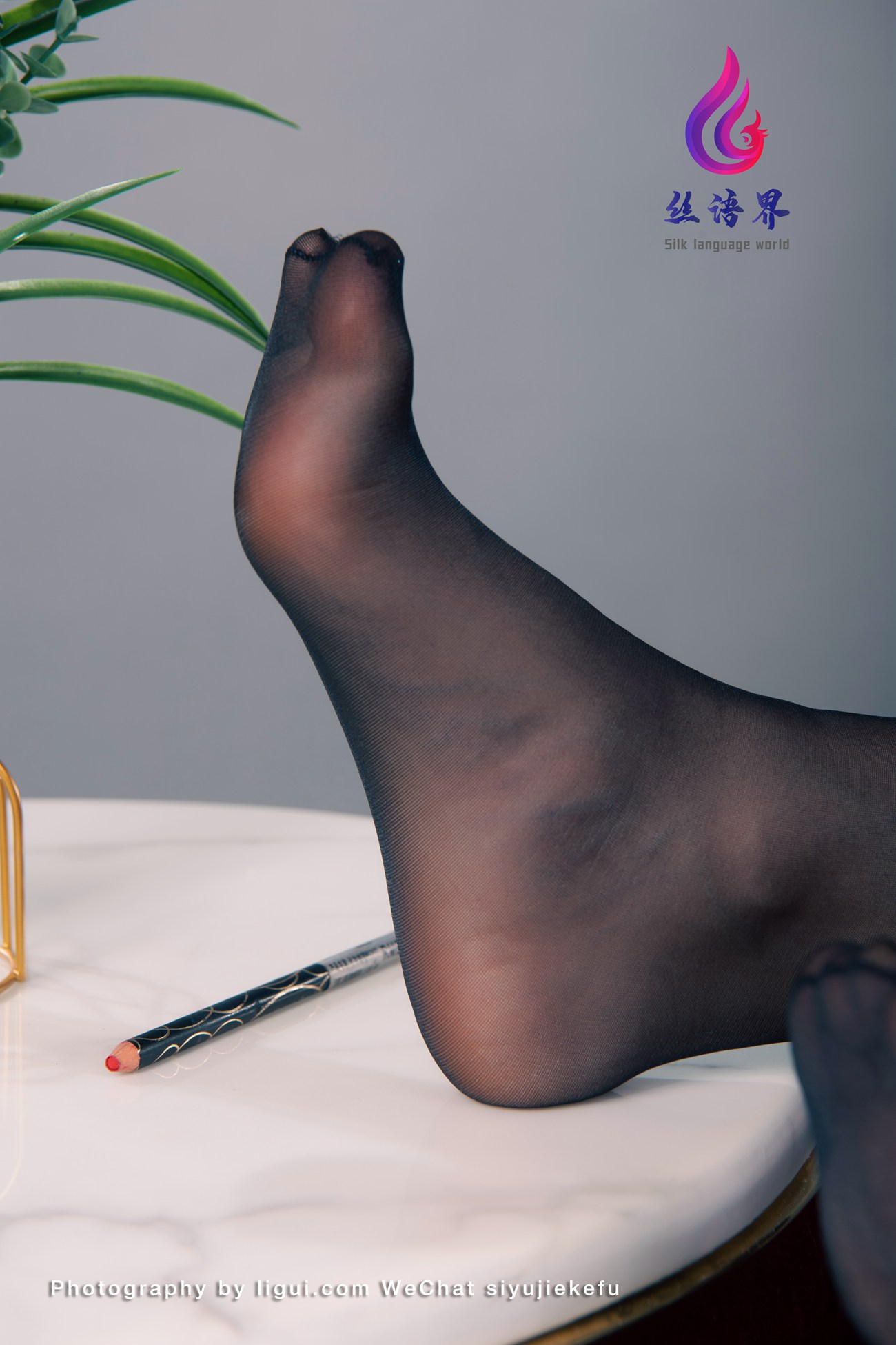 [Ligui丽柜]2022.04.27《那一抹红色》愉心第11张