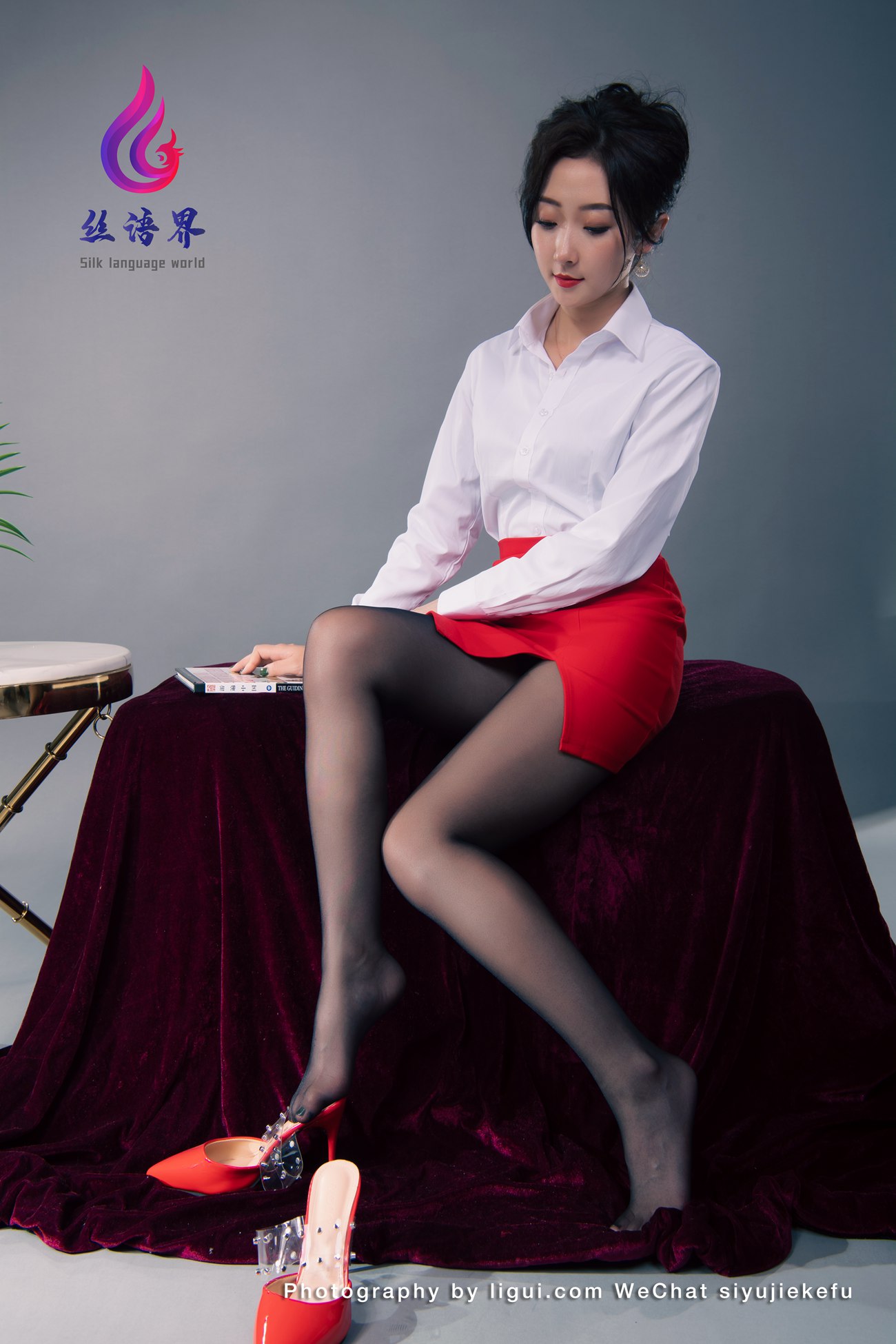 [Ligui丽柜]2022.04.27《那一抹红色》愉心第4张