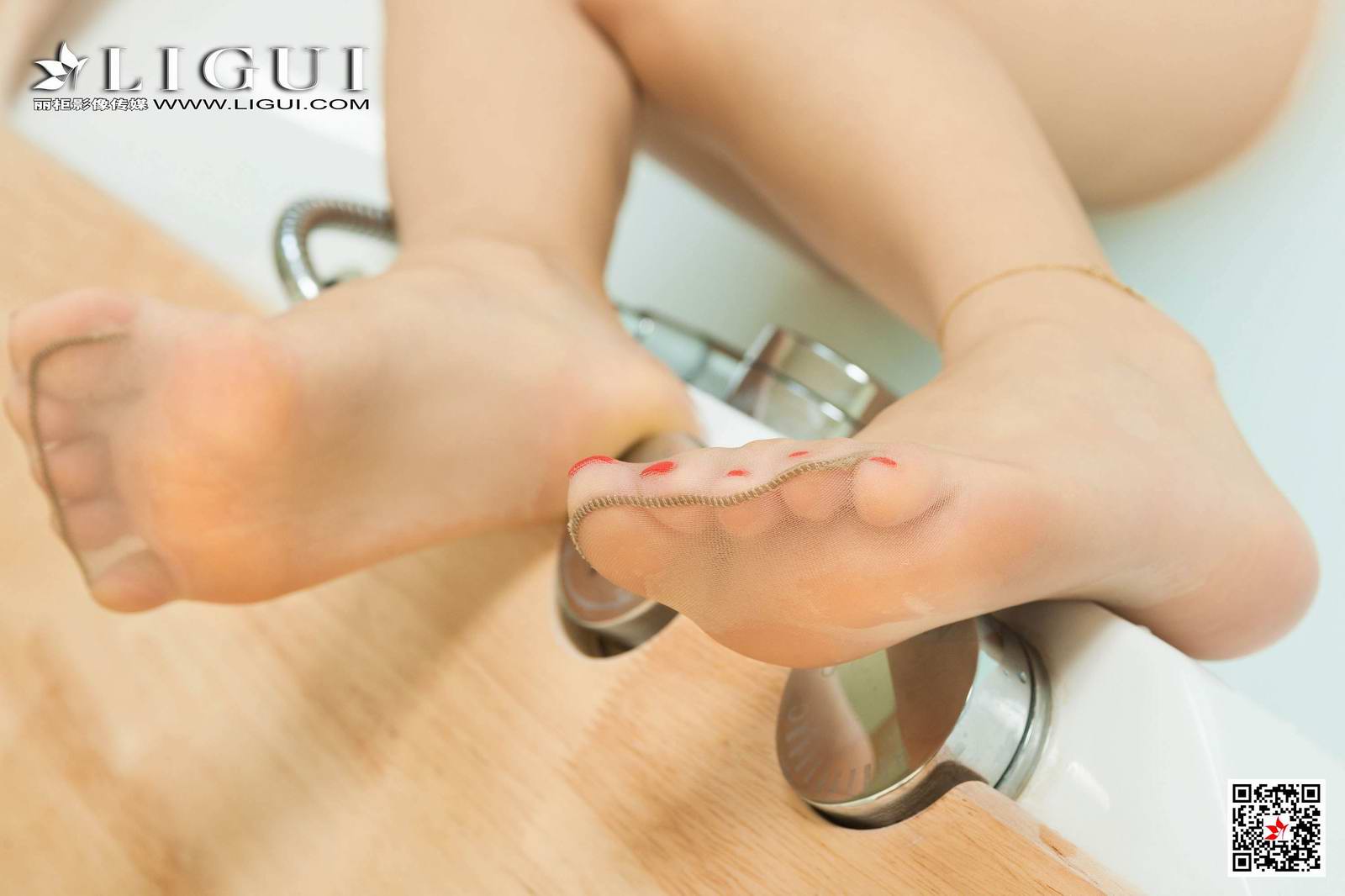 Ligui丽柜 2020.05.27《香浴名莲》潘潘第8张