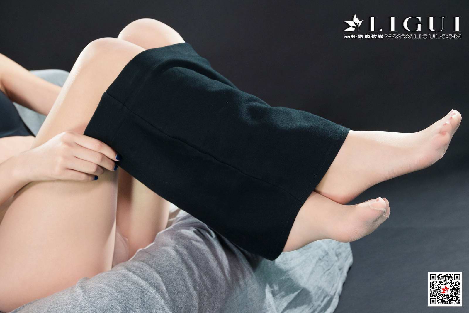 Ligui丽柜 2020.08.28《梦欲女同事》苏黎第5张