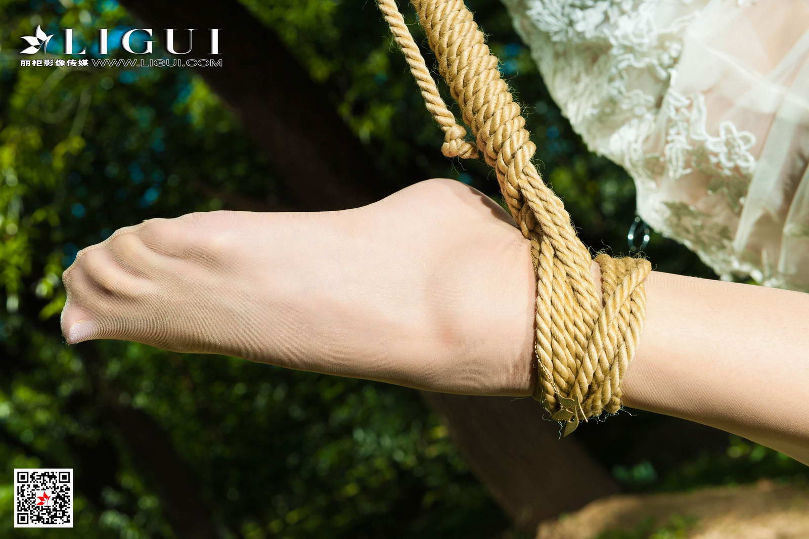 Ligui丽柜 2020.10.16《郊野无助的挣扎》白雪第16张