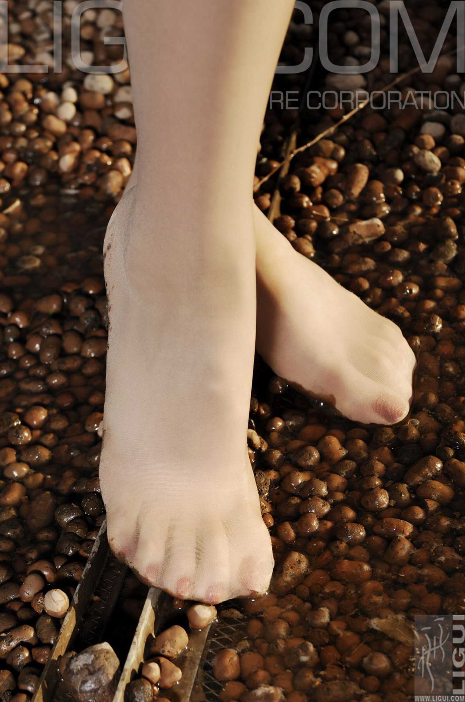 [丽柜LiGui] Model 海伦《春天來了》丝足写真图片第8张