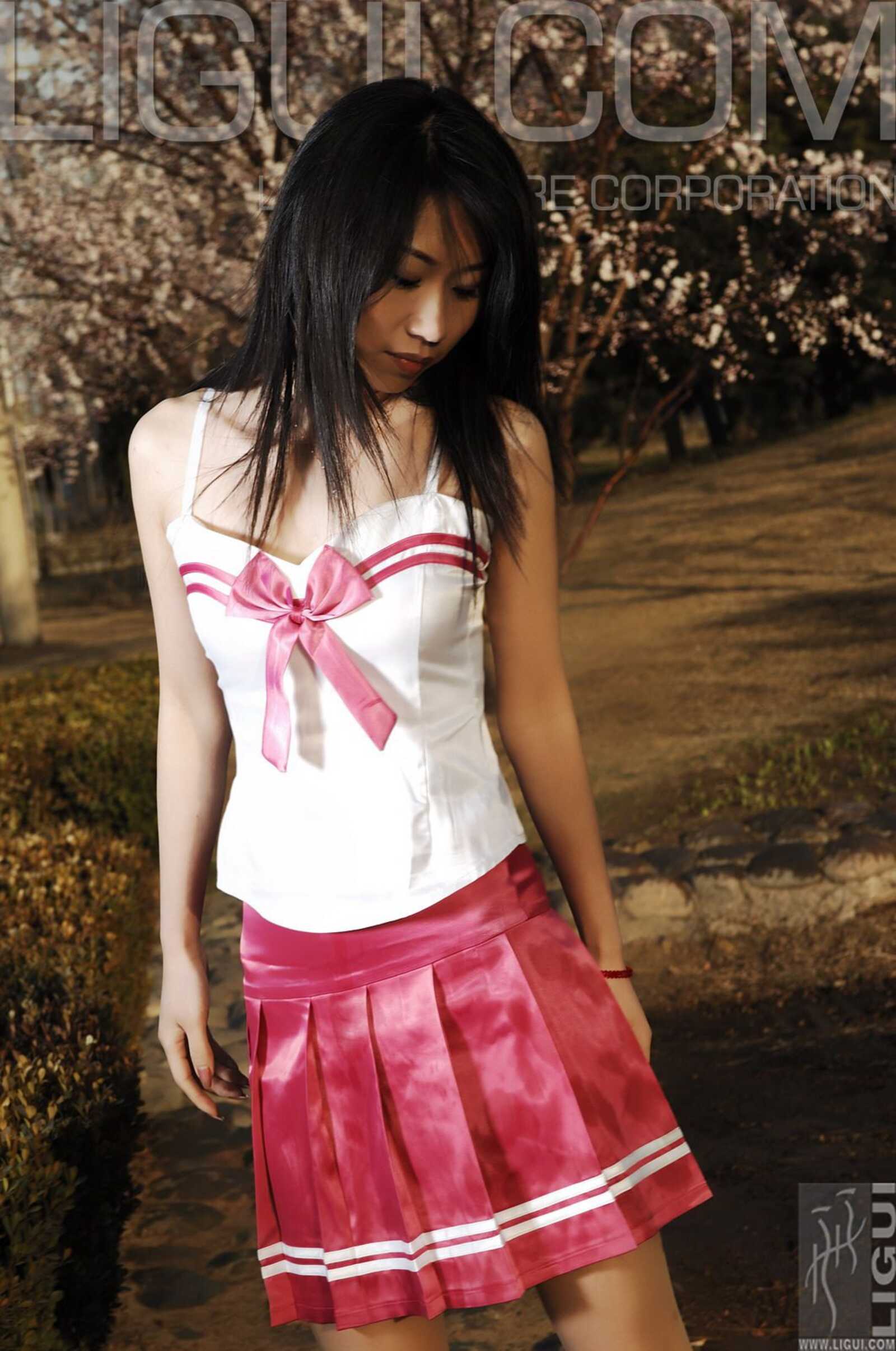 [丽柜LiGui] Model 海伦《春天來了》丝足写真图片第5张