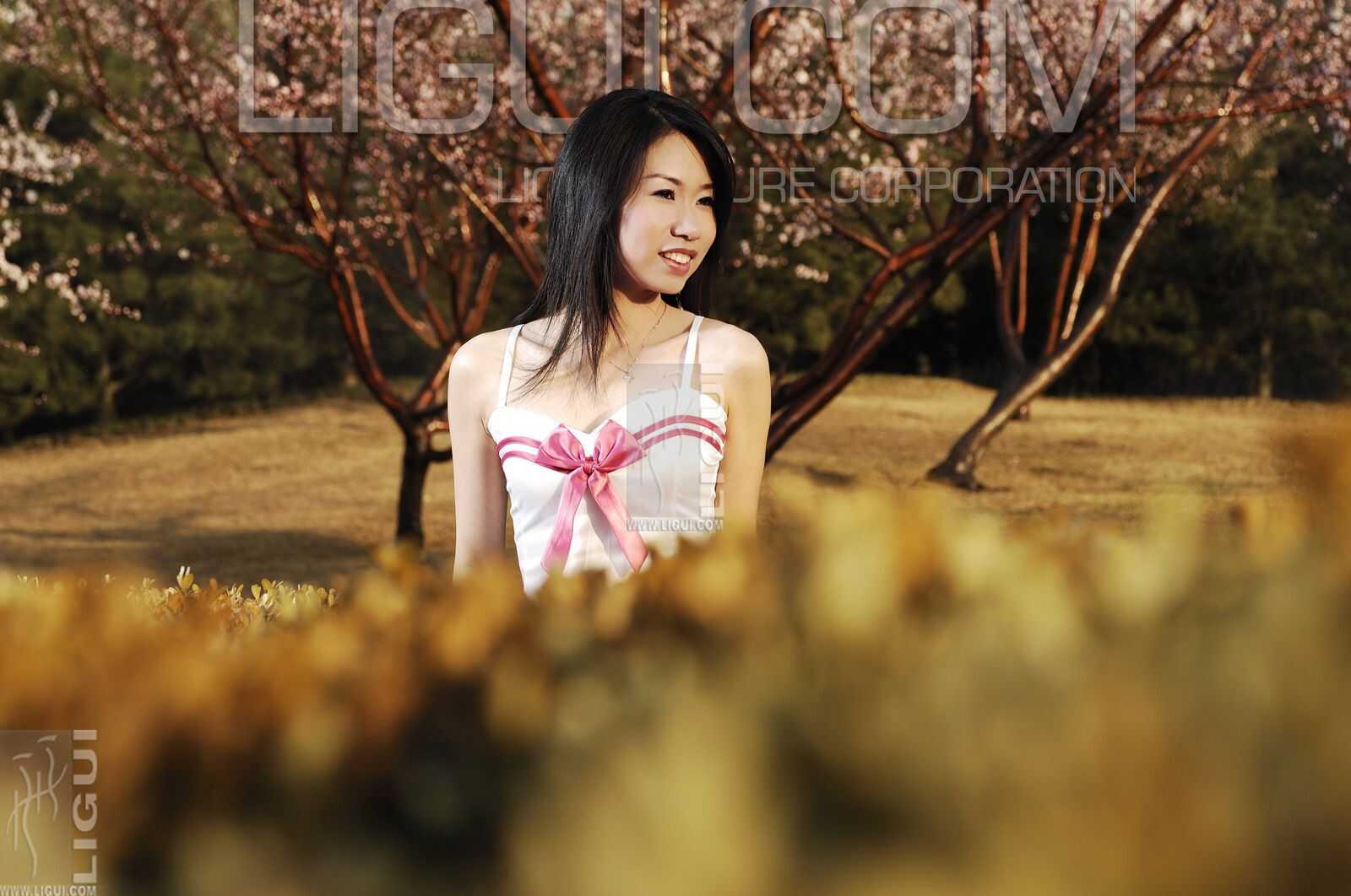 [丽柜LiGui] Model 海伦《春天來了》丝足写真图片第2张