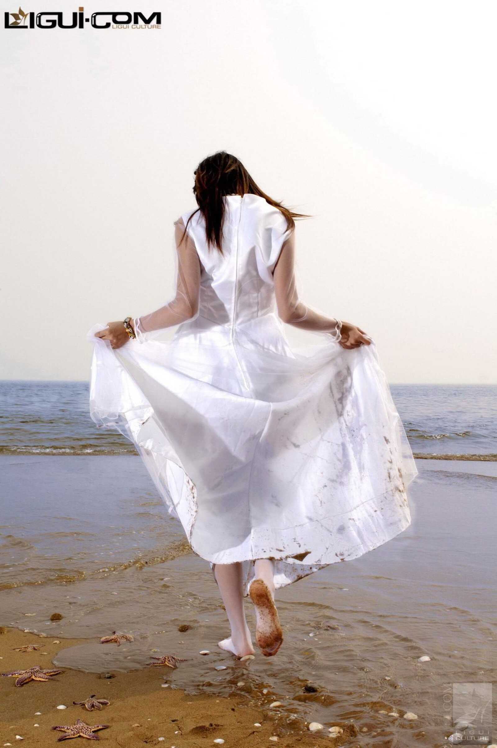 [丽柜LiGui] Model 菲儿《丝袜版白雪公主》丝足写真第5张