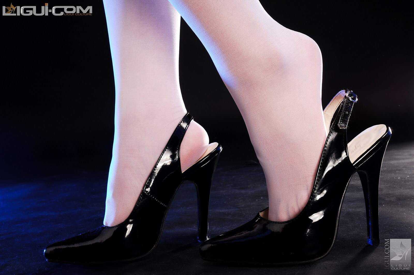 [丽柜LiGui] Model 龙洋《黑白碰撞的北极光》丝足写第3张