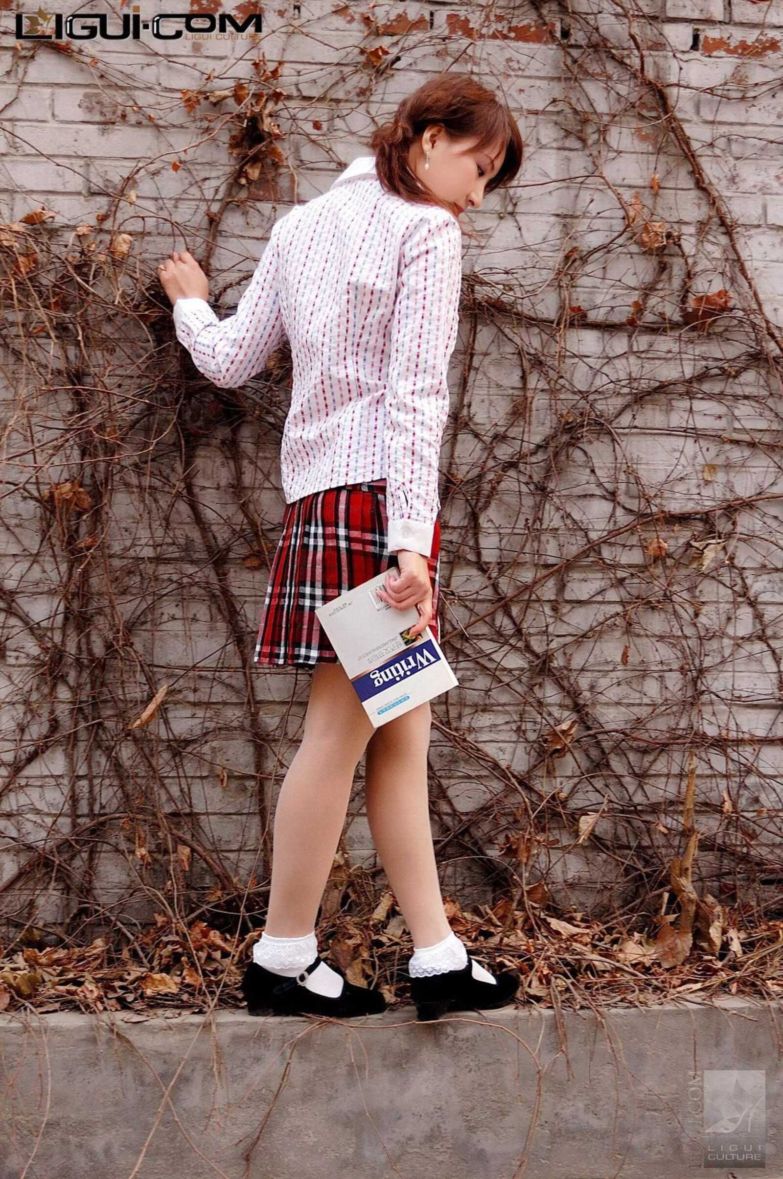 [丽柜LiGui] Model 英子《初恋布鞋女孩》丝足写真图第9张