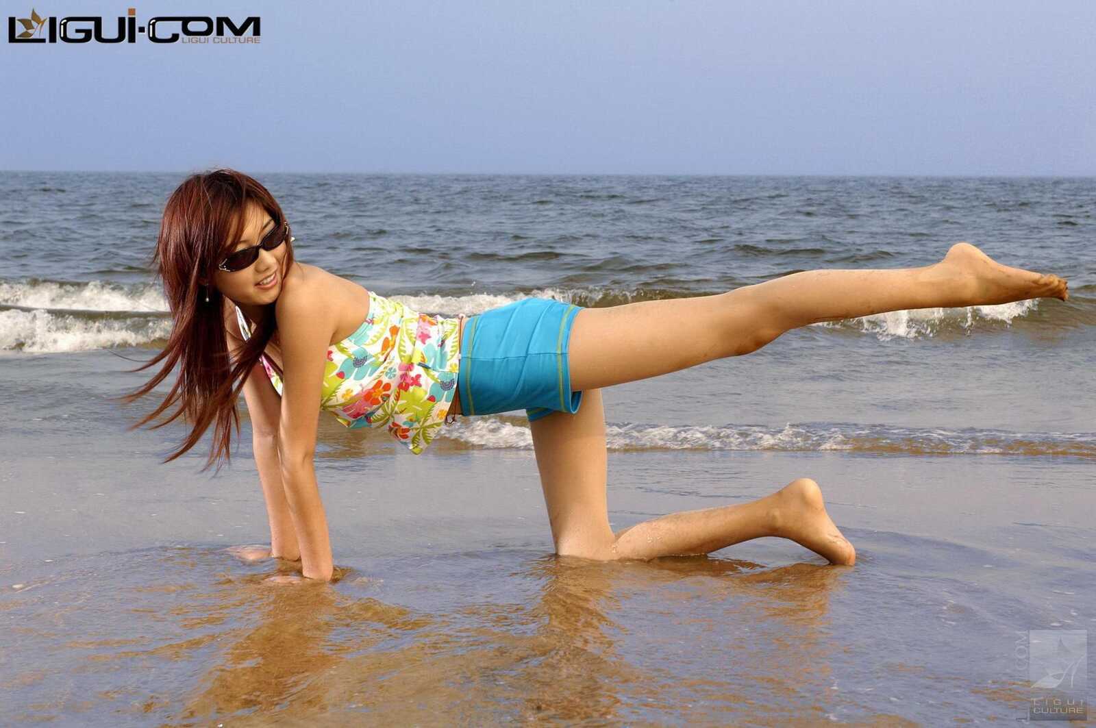 Model 丝丝《海边沙滩美女》 [丽柜LiGui] 丝足写真第9张