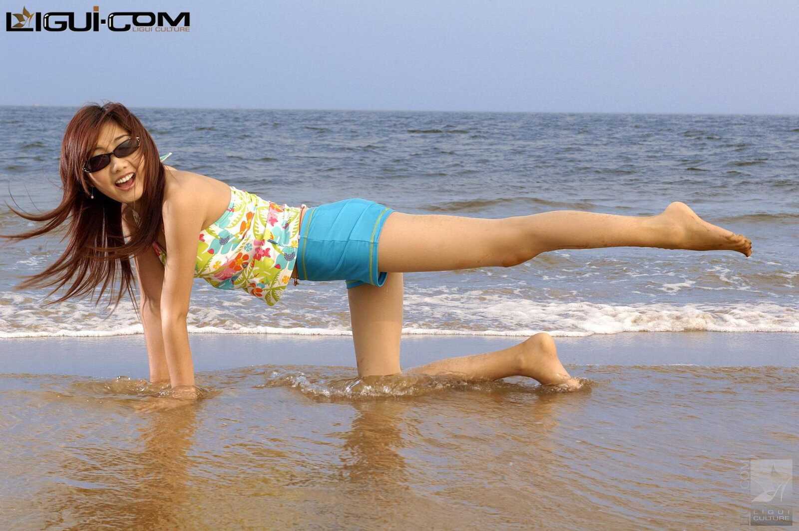 Model 丝丝《海边沙滩美女》 [丽柜LiGui] 丝足写真第8张