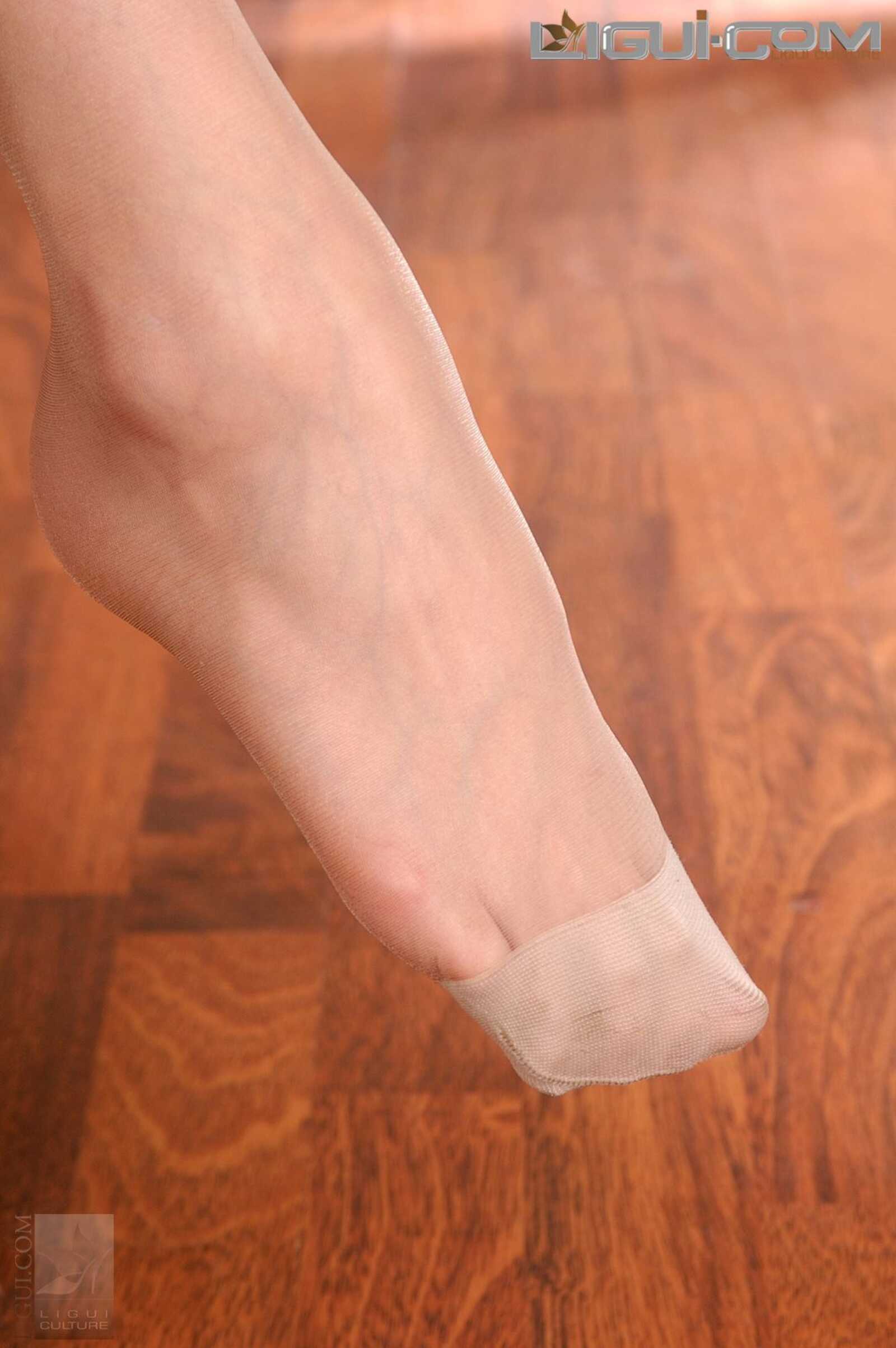 Model 安琪《窈窕丝女》 [丽柜LiGui] 丝足写真图片第2张