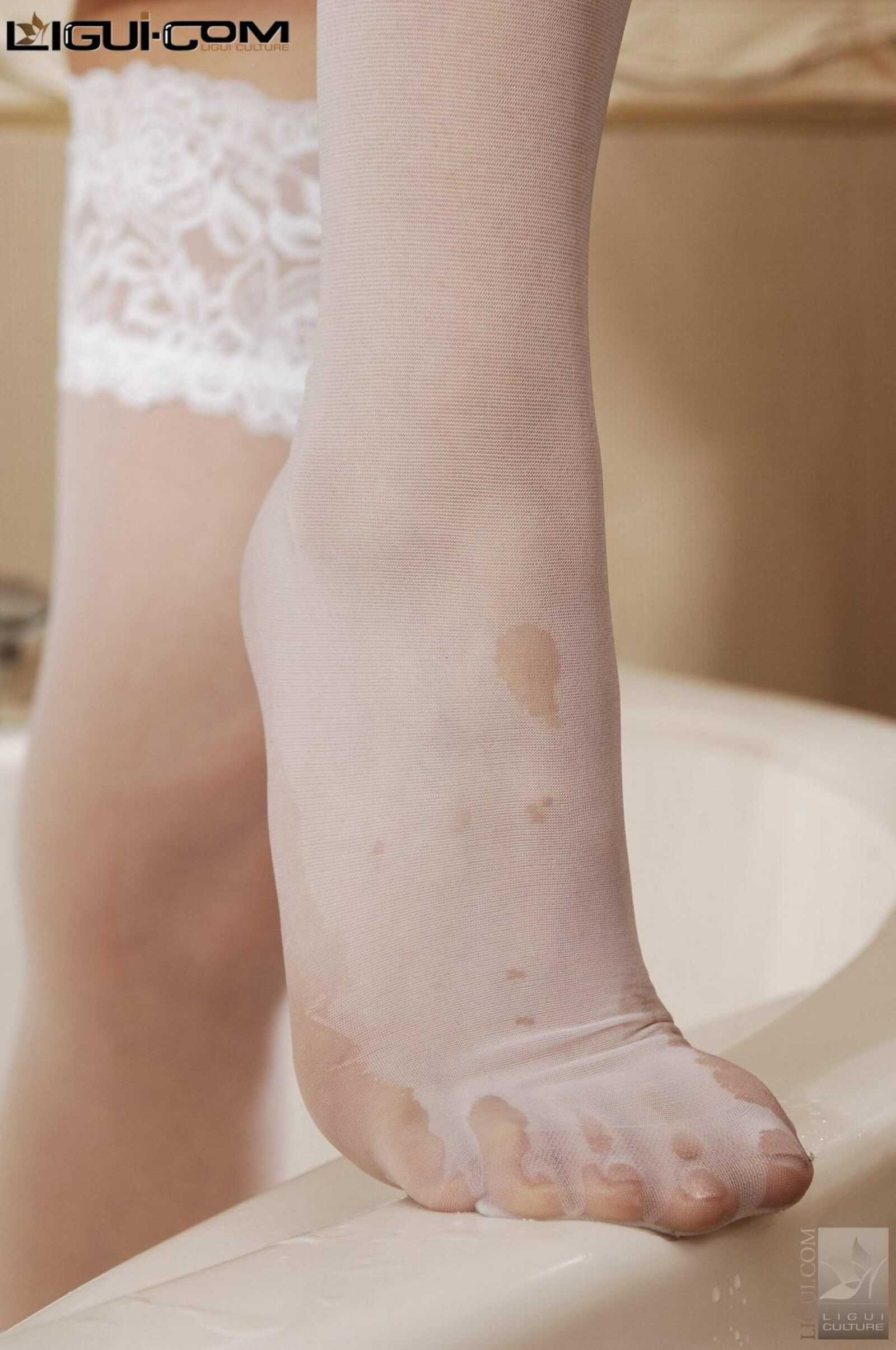 Model 程海伦《浴室的人鱼》 [丽柜LiGui] 丝足写真第3张