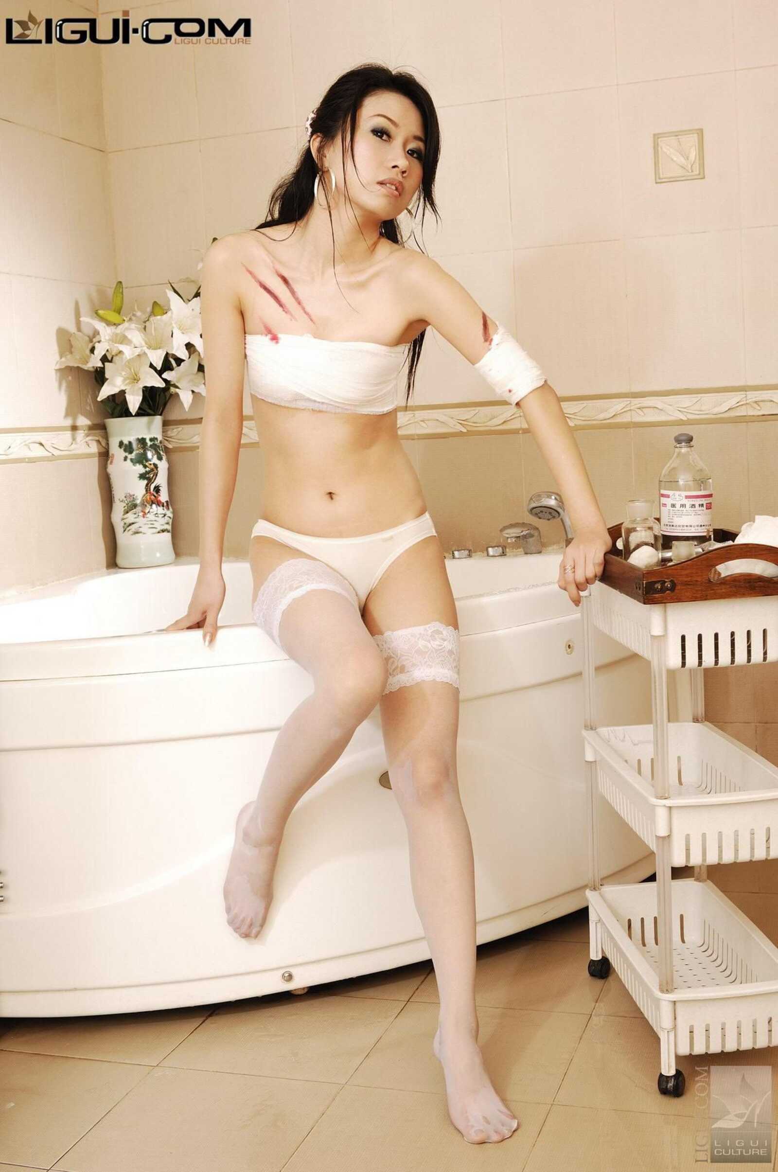 Model 程海伦《浴室的人鱼》 [丽柜LiGui] 丝足写真第1张