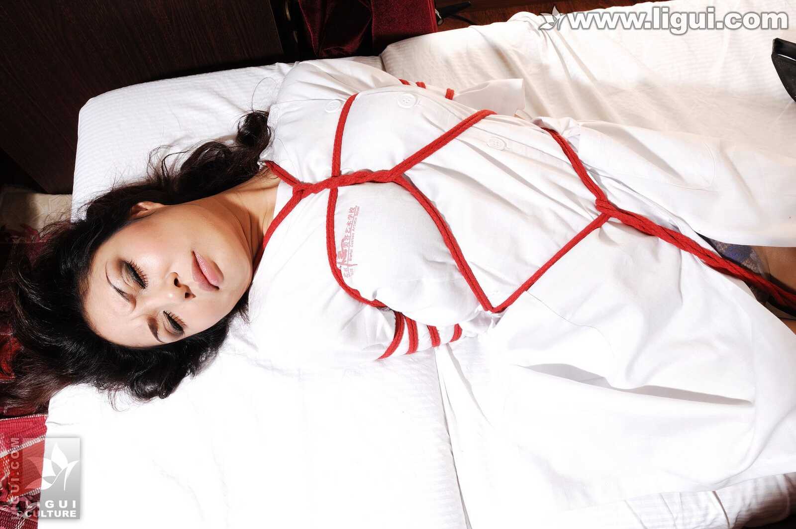 Model 默默、冰清《护士姐妹挑逗调情捆绑》 [丽柜第3张