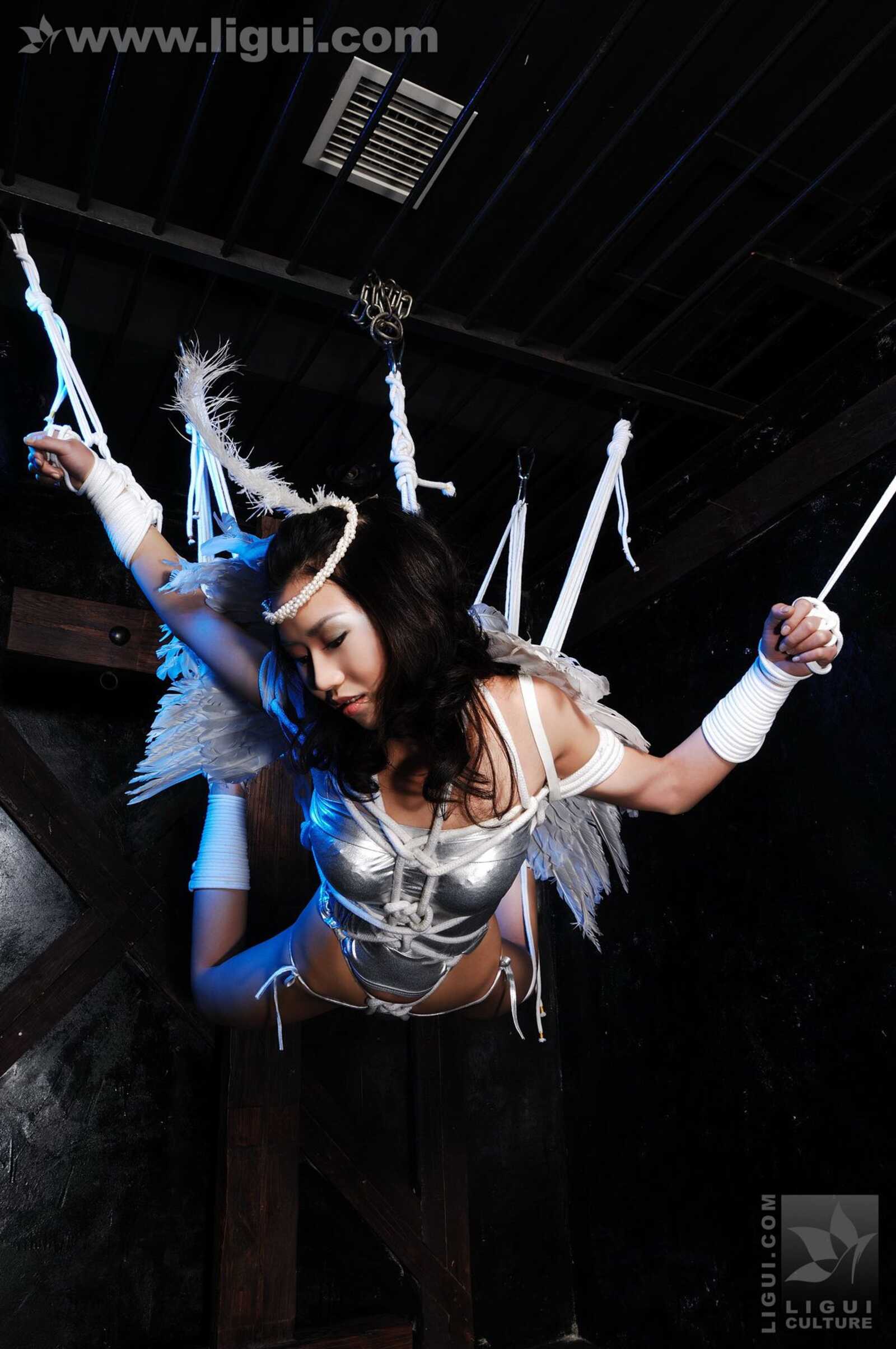 Model 由美《坠落的圣诞天使》 [丽柜美束LiGui] 丝第18张