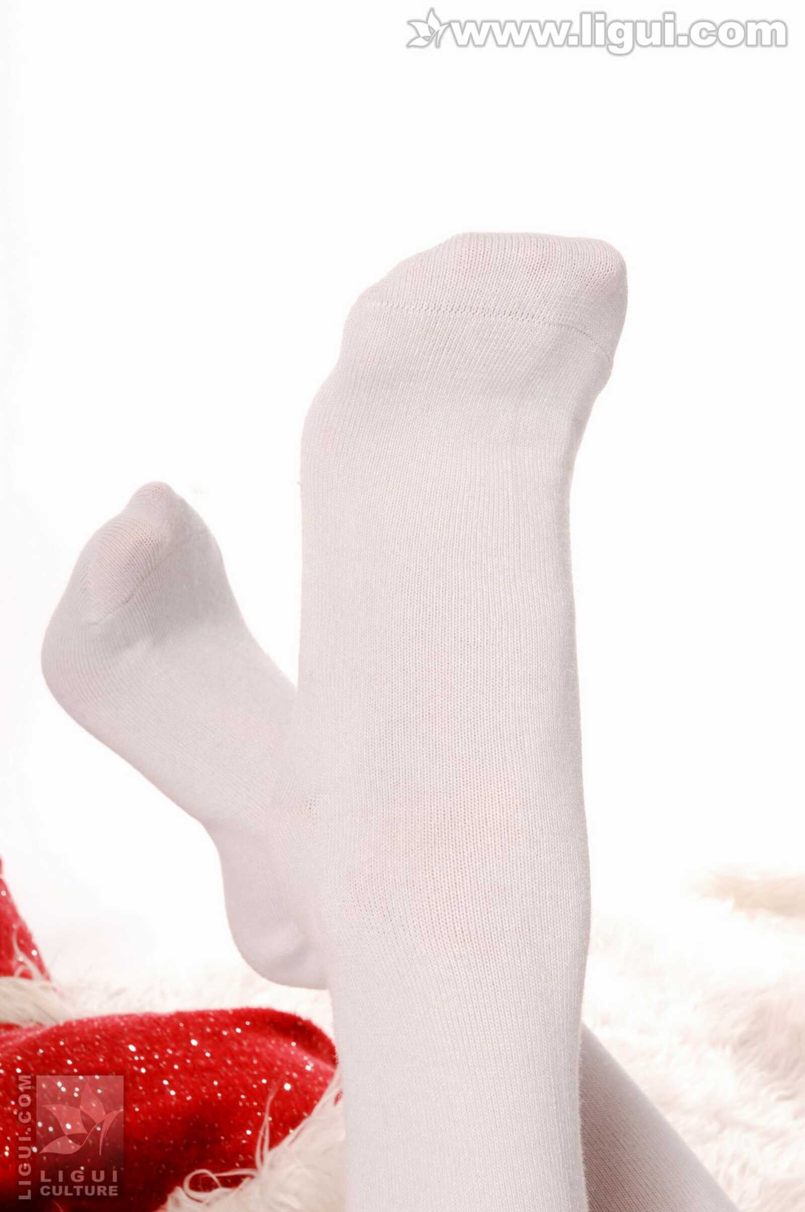 [丽柜LiGui] Model 小雪《祝大家圣诞快乐！》丝足写第2张