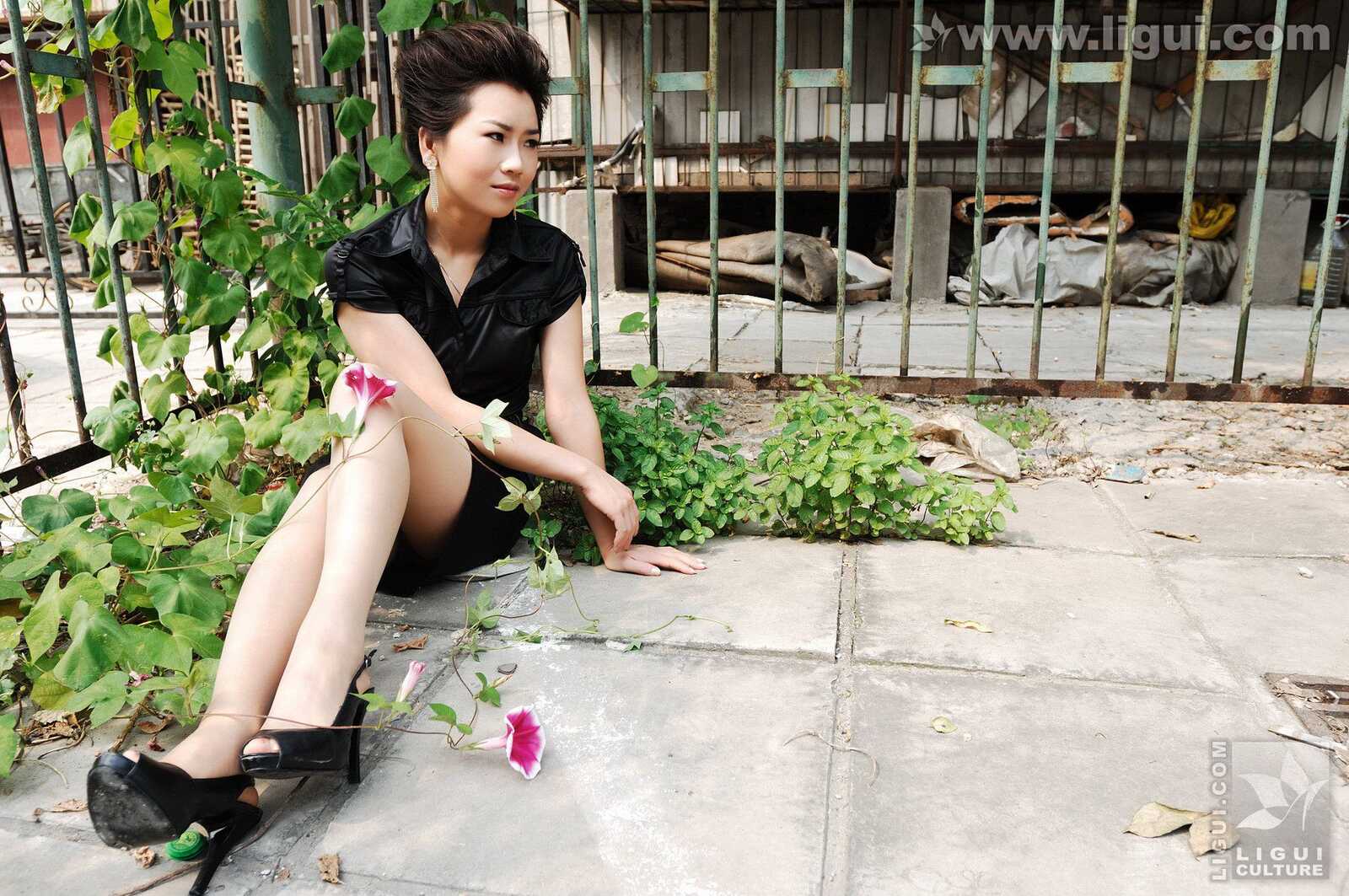 Model 由美《路遇高跟美女花园散步》 [丽柜LiGui第8张