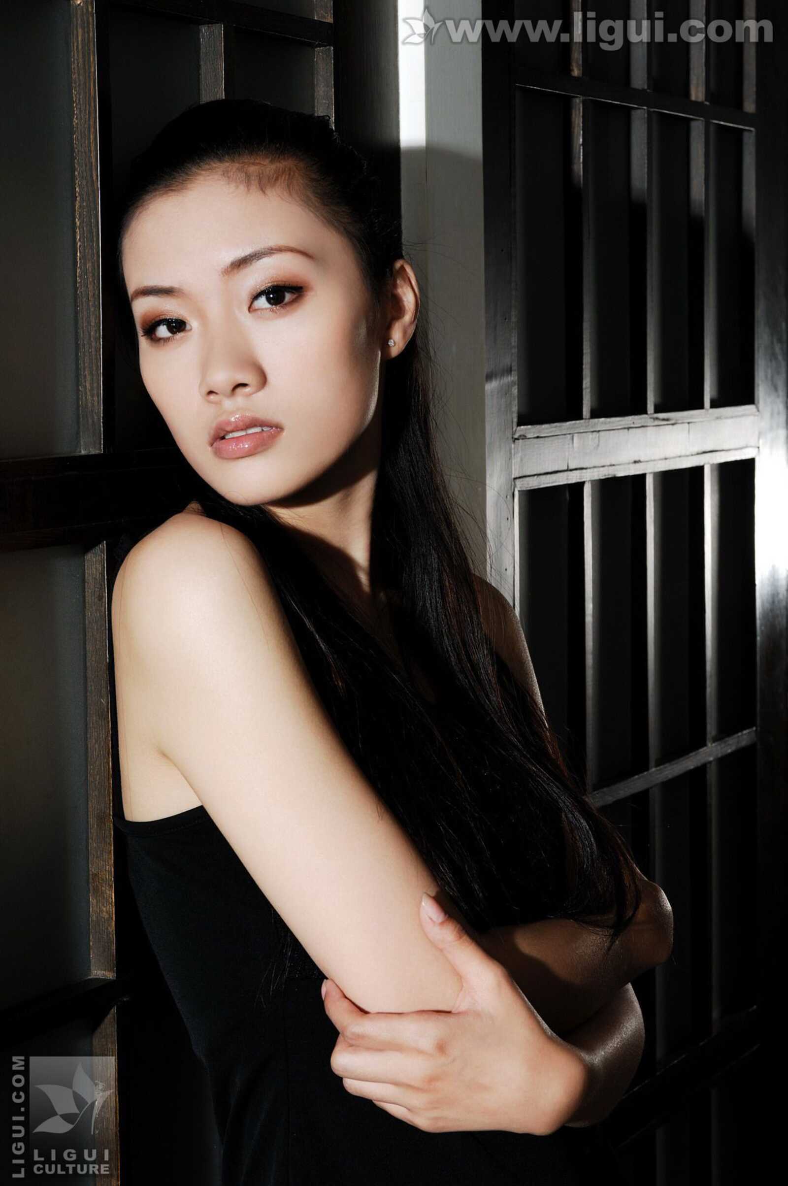 Model 廖梦茜《黑暗中的诱惑身躯》 [丽柜LiGui] 美第8张