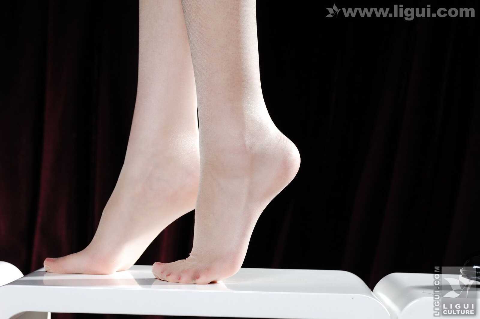 Model Vicky《舞台之上的美腿丝袜诱惑》 [丽柜LiG第7张