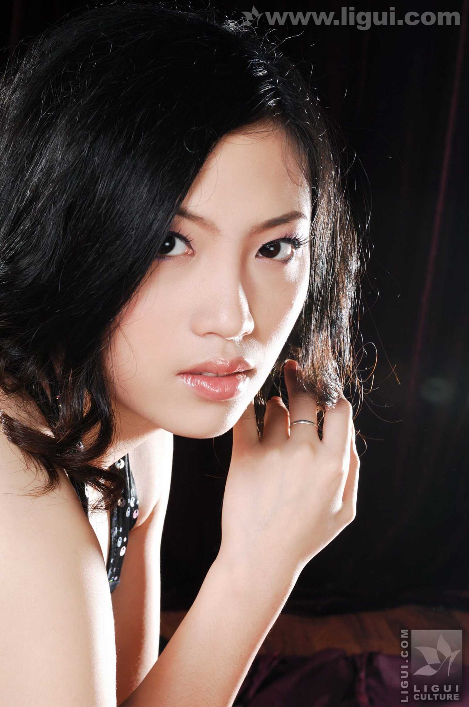 Model 左左《尊贵身份的完美诱惑美足》 [丽柜Li第14张