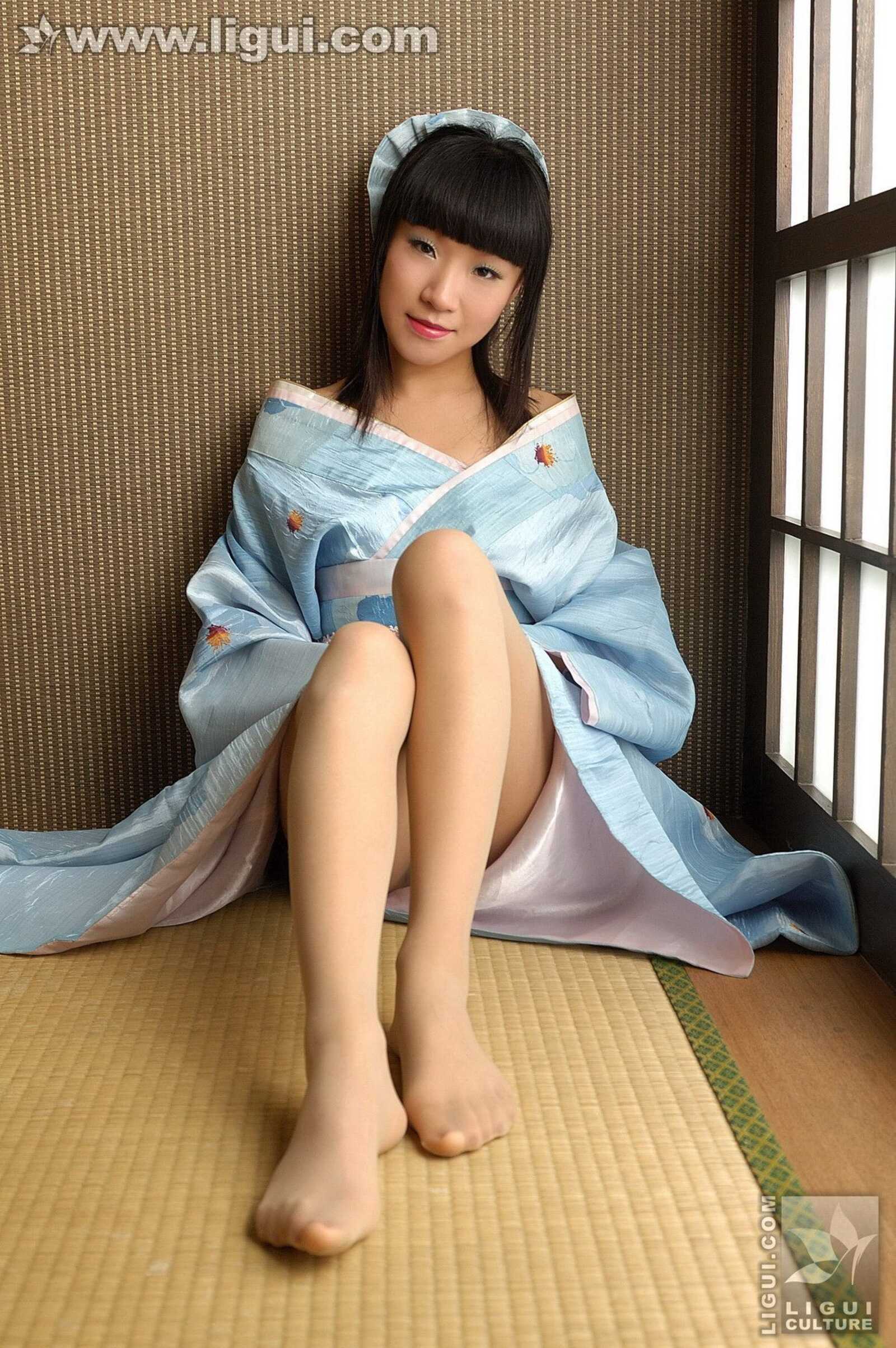 Model 伊园《日本丝袜少女与狗熊的邂逅》 [丽柜第1张