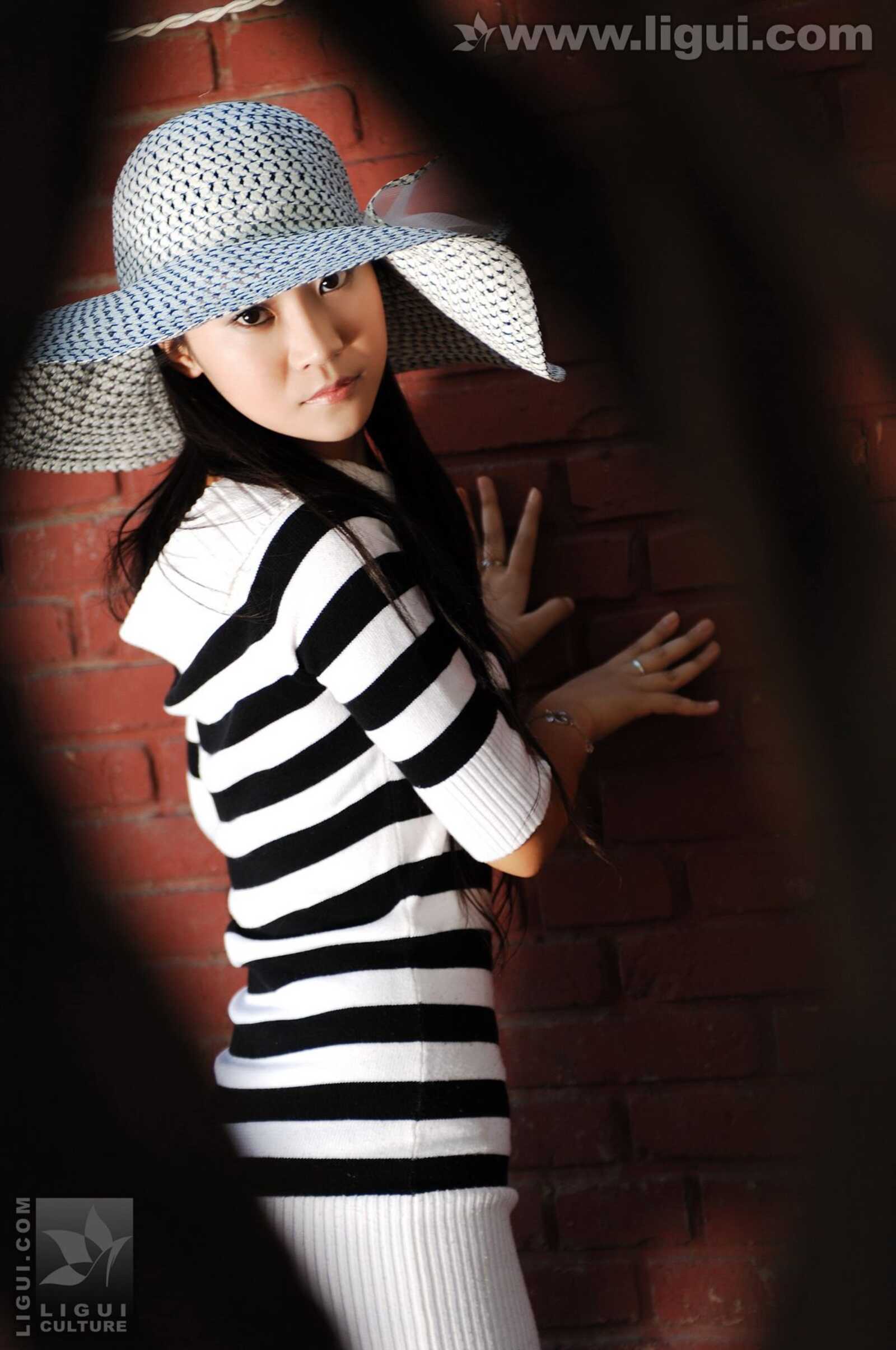 Model 卡鲁鲁《时尚美足达人街边秀》 [丽柜LiGui第10张