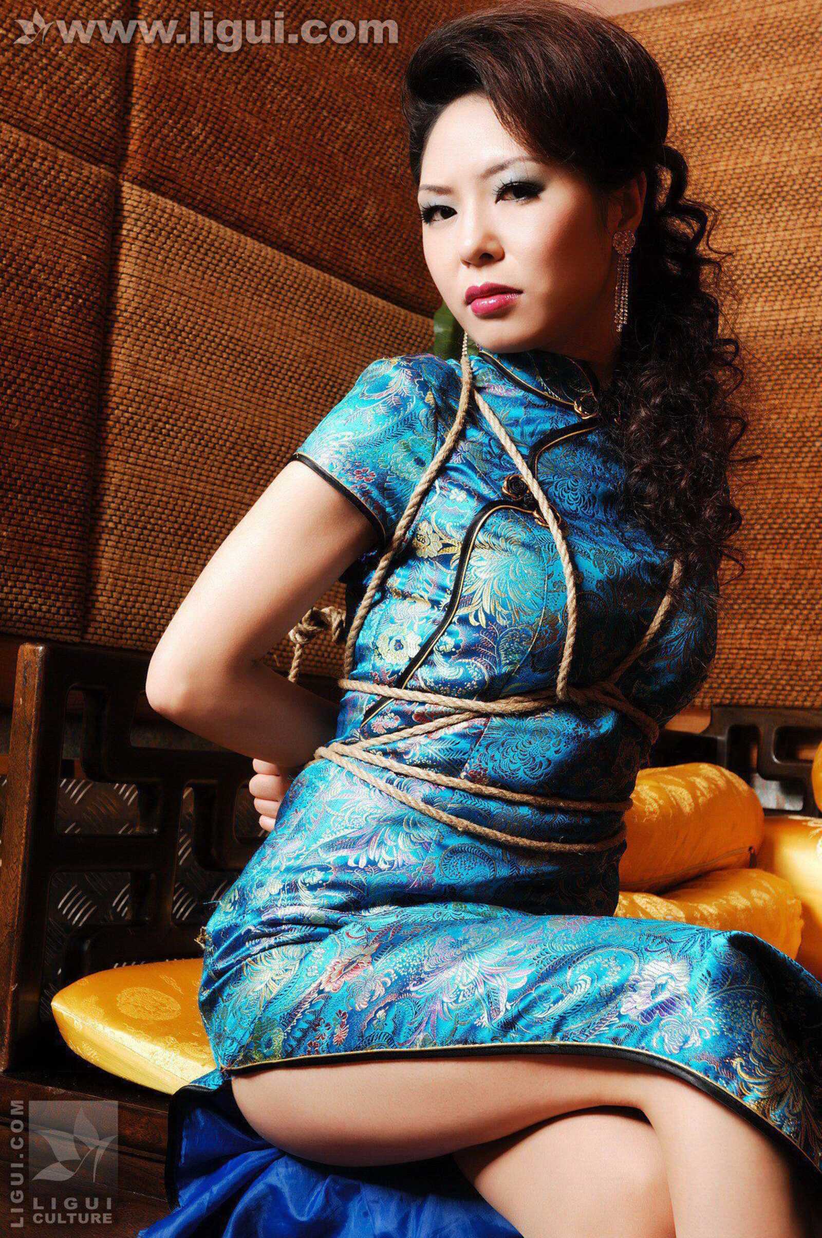 Model 冰清《东方少妇挣扎中的捆绑》 [丽柜美束第14张