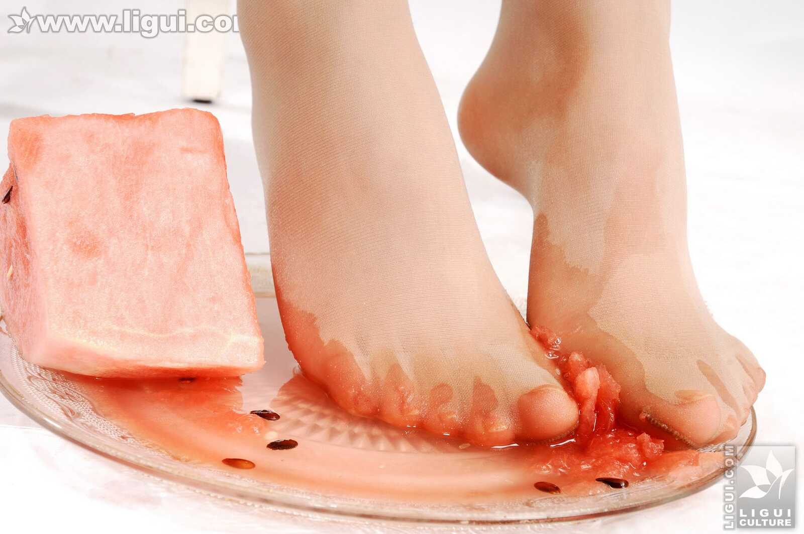 Model 伊园《甜美丝足炸出的西瓜汁》 [丽柜LiGui第5张