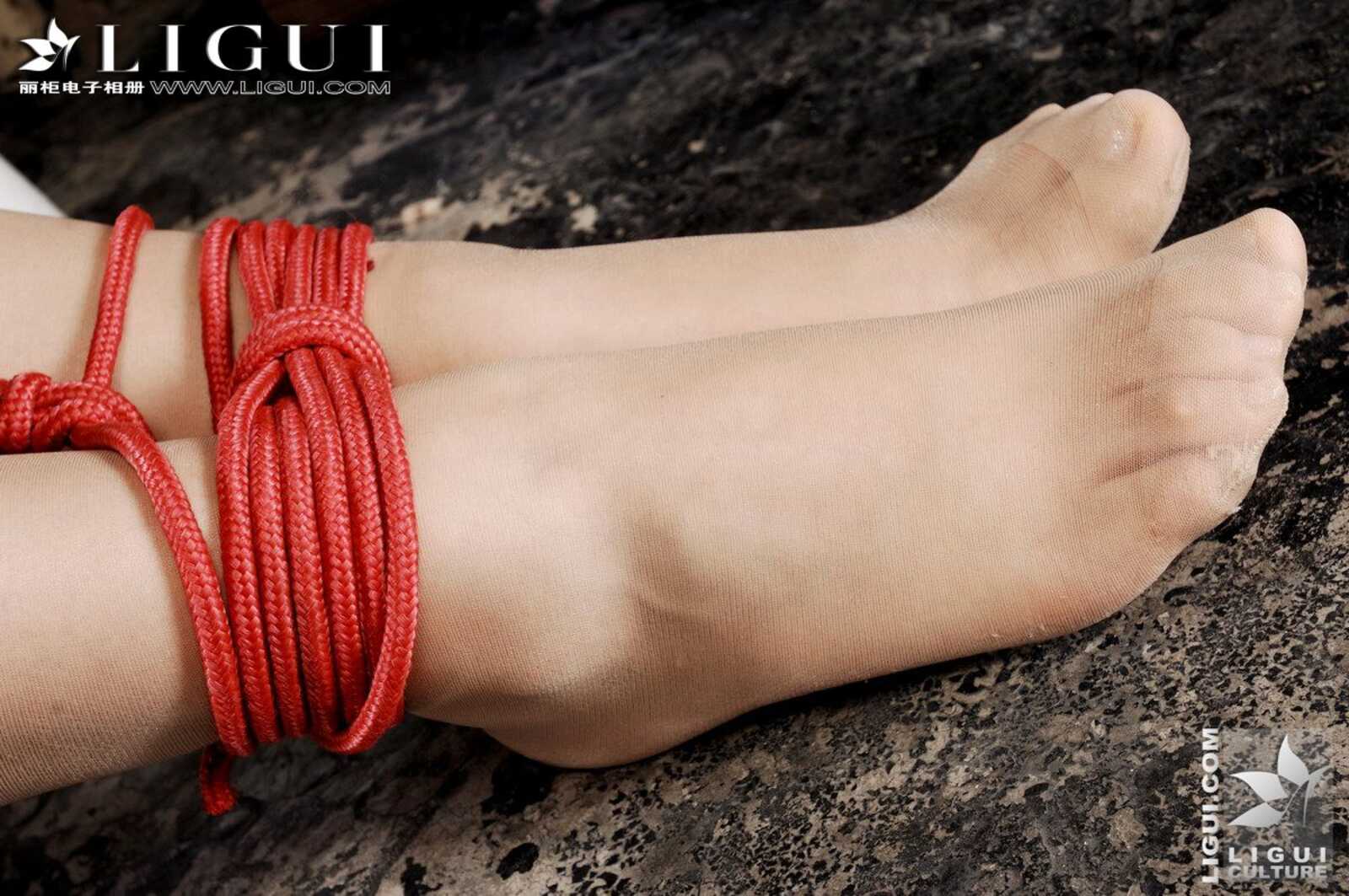 Model 文靜《性感小護士遭綁架》 [丽柜美束LiGui第3张